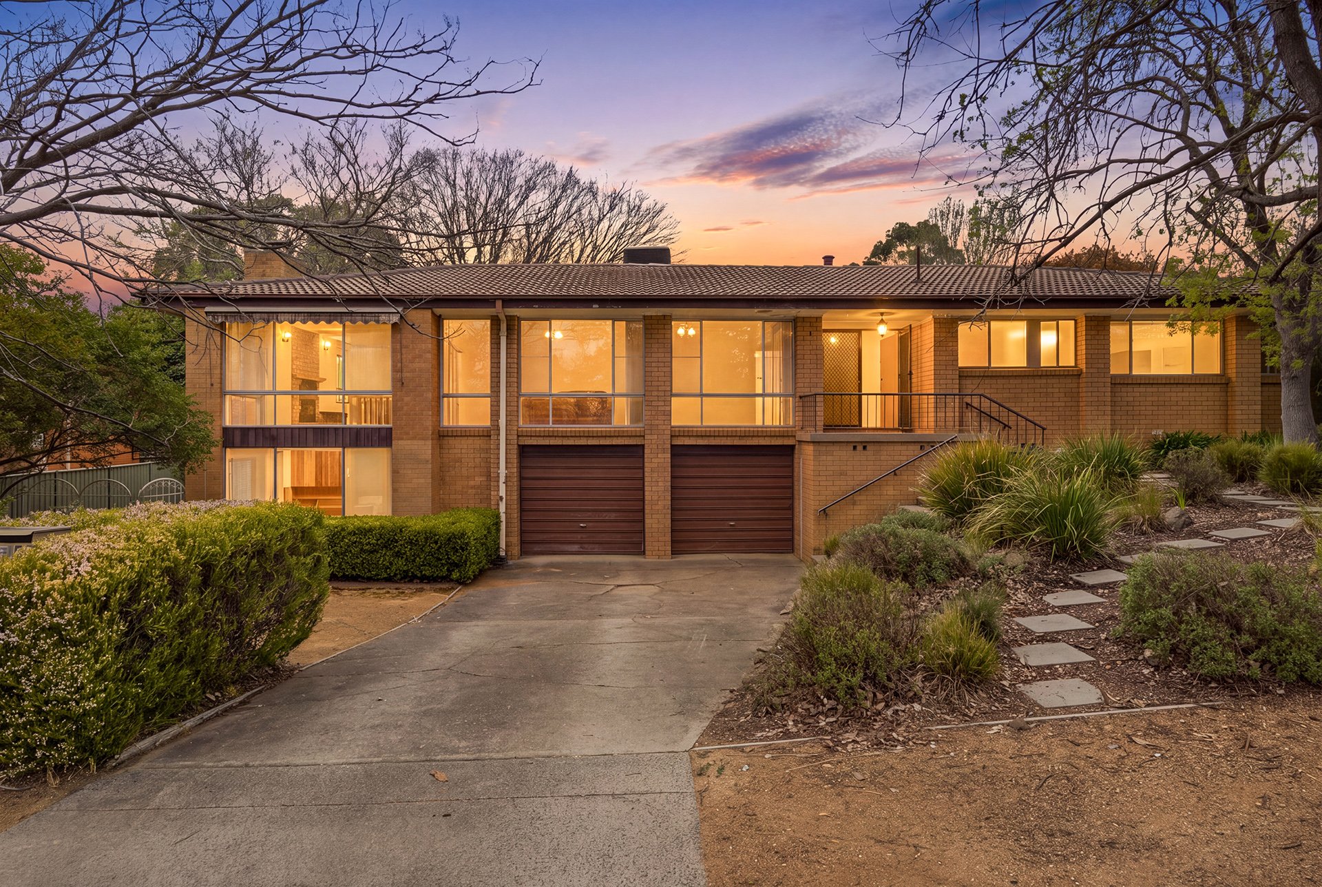 5 Woolrych Street