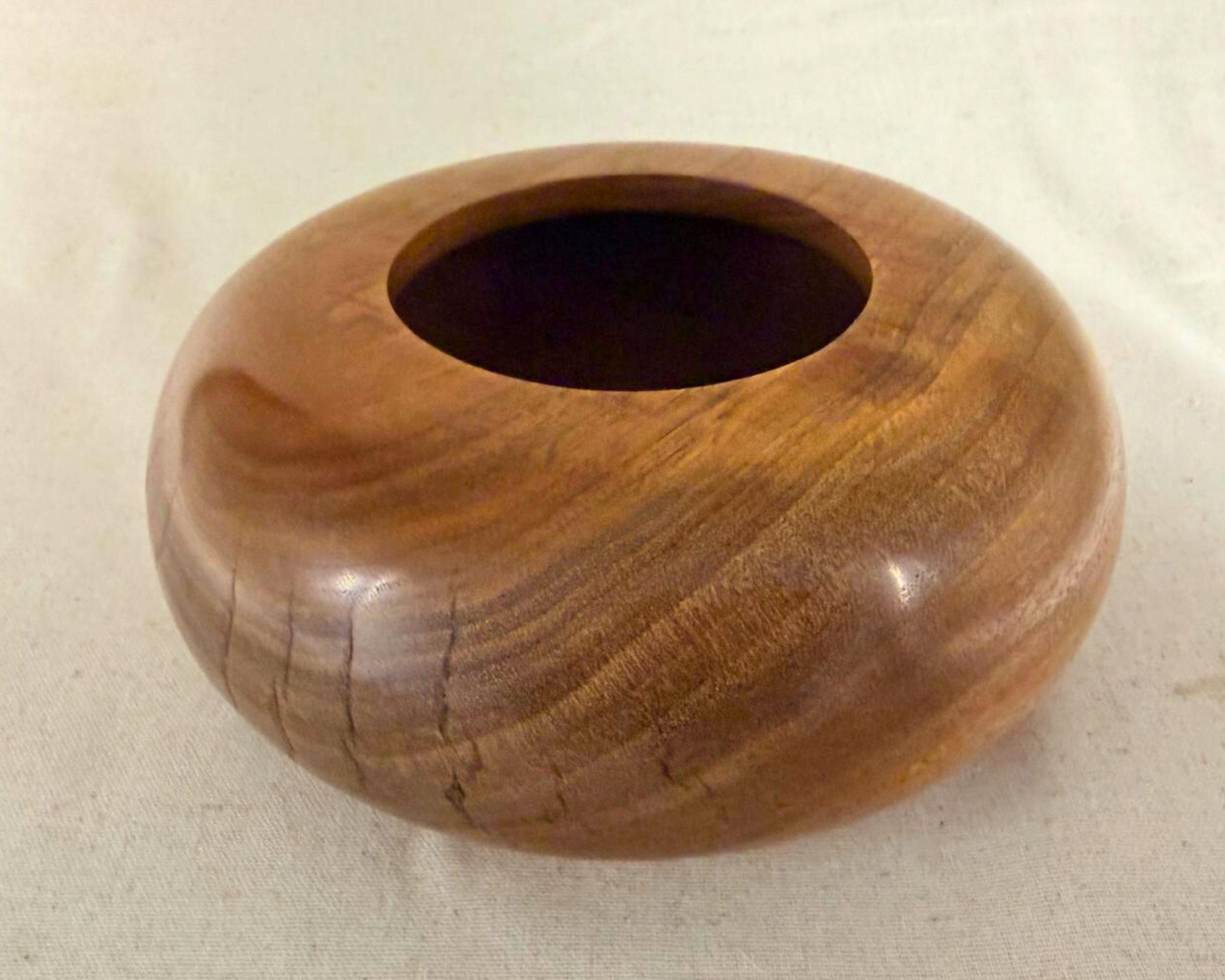 Claro Walnut Closed Form