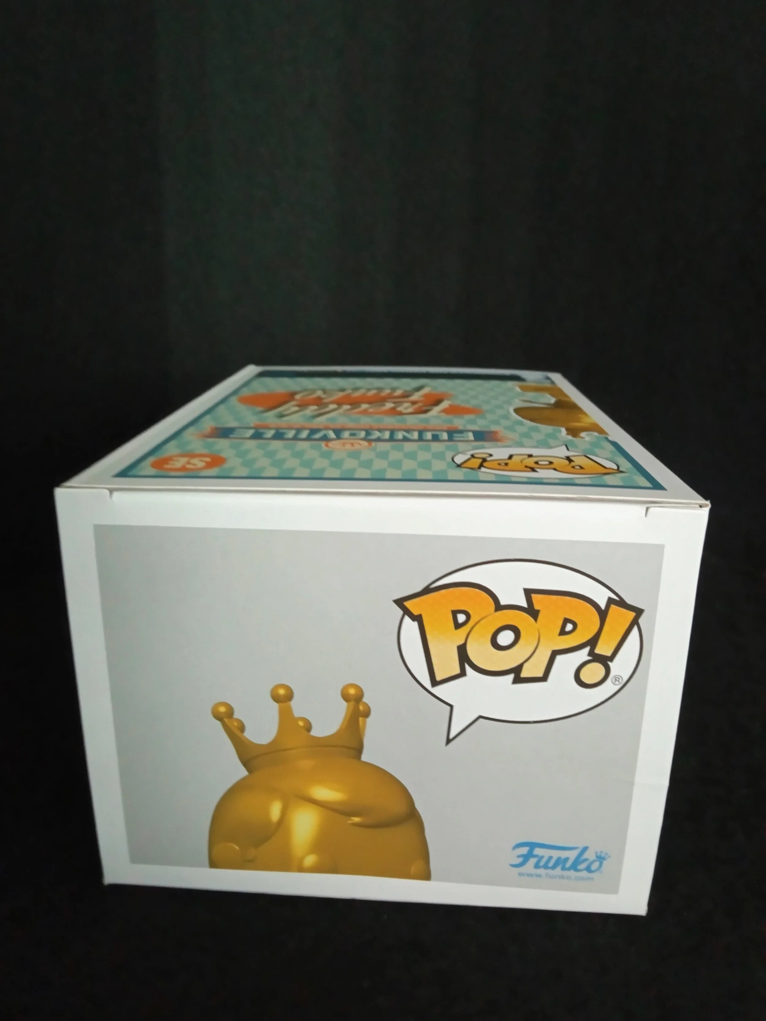 Freddy Bowling Trophy - Top - Funko Pop!.jpg