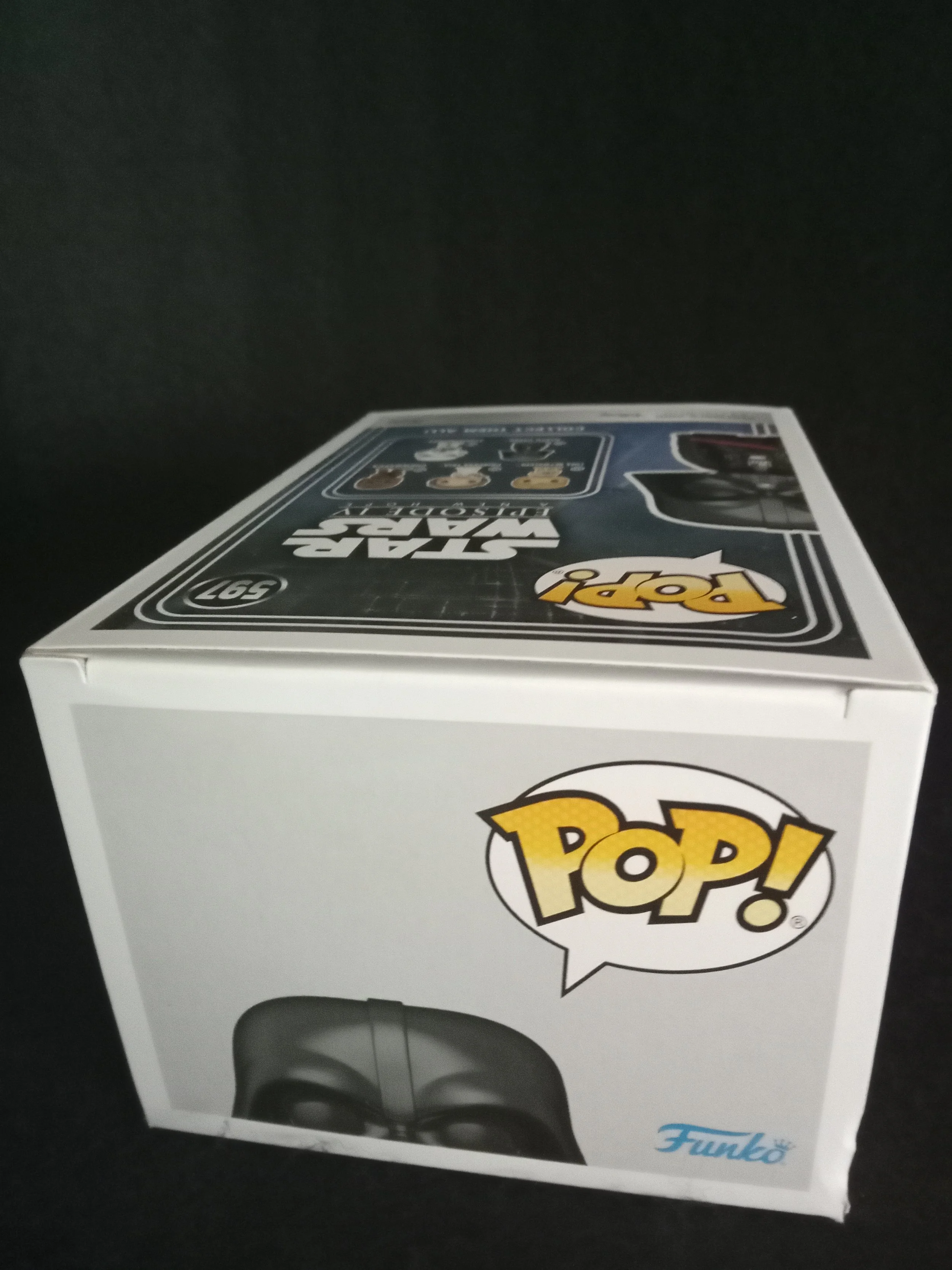 Darth Vader 597 - 5 - Funko Pop!.jpg