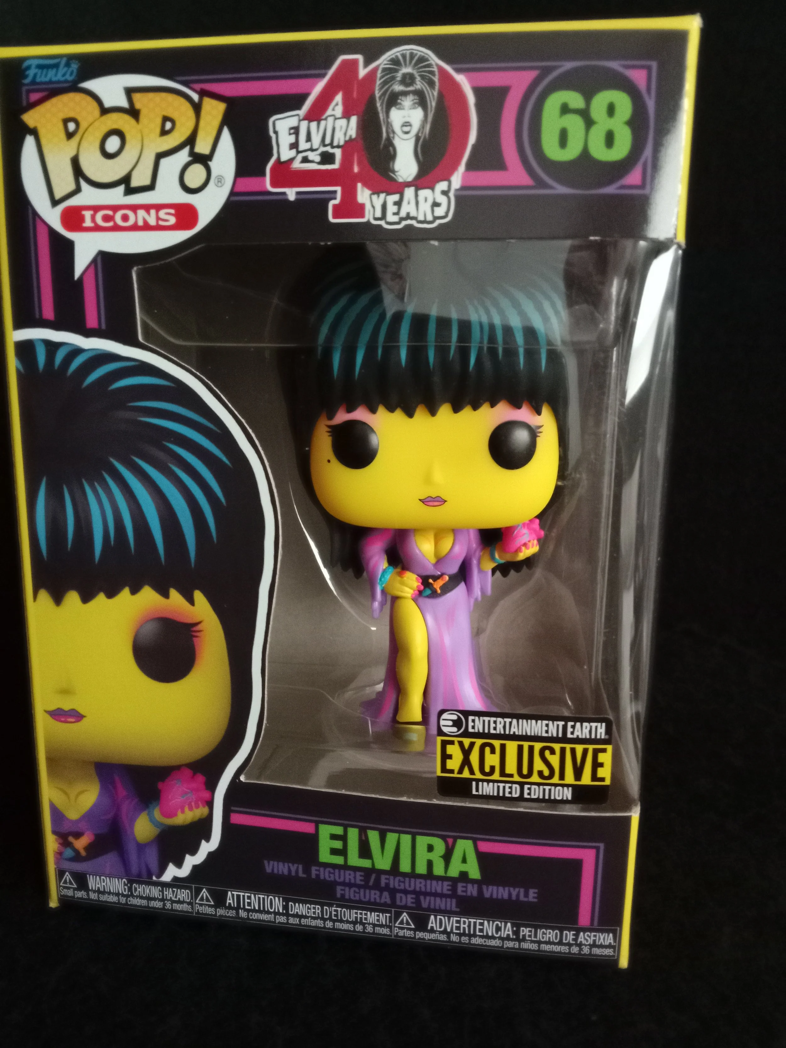 Elvira 68 - Blacklight - Funko Pop!