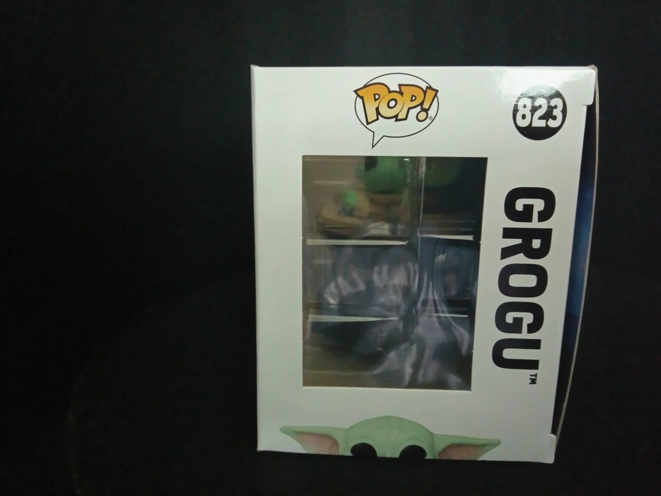 Grogu 823 - Left - Funko Pop!.jpg
