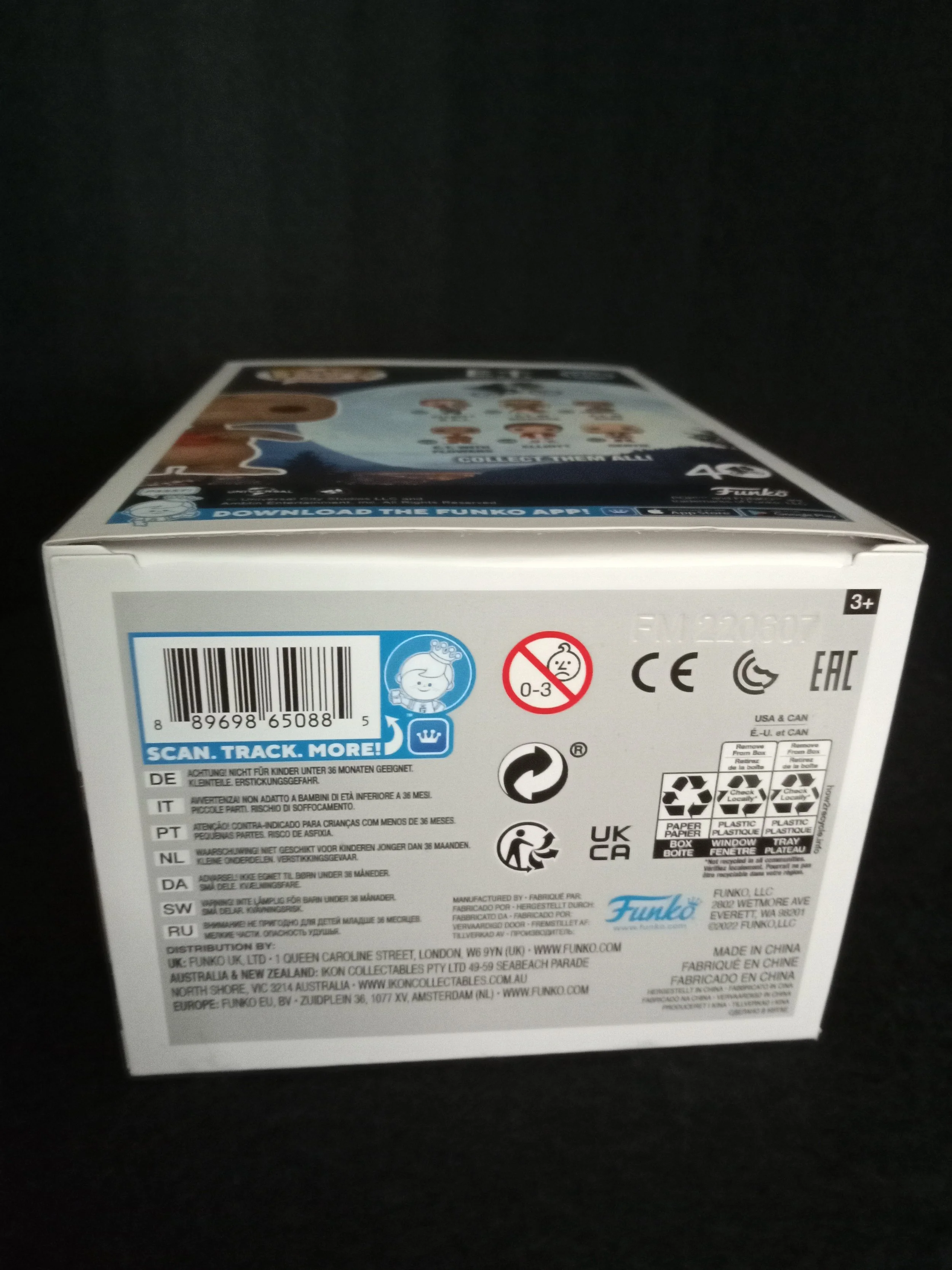 E.T. with Glowing Heart 1258 - Bottom - Funko Pop!.jpg