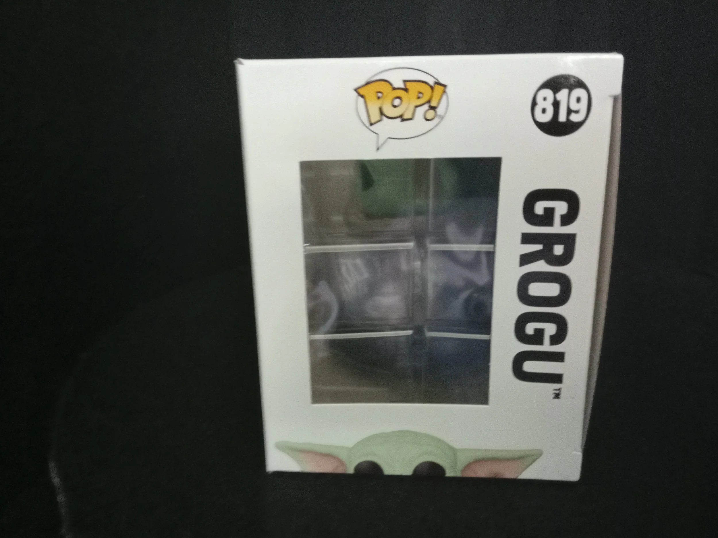 Grogu 819 - Left - Funko Pop!.jpg