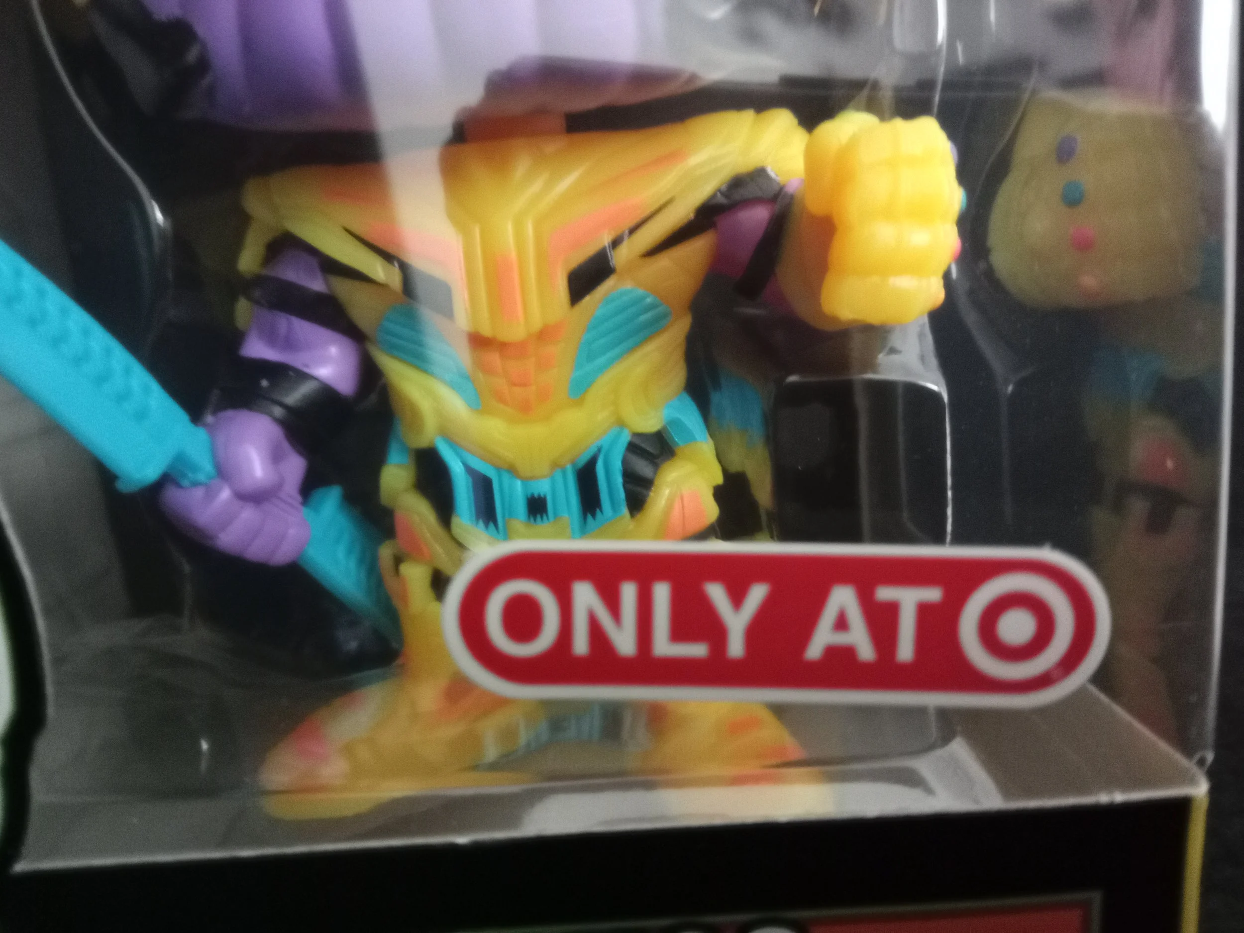 Thanos 909 - Blacklight - 7 - Funko Pop!.jpg
