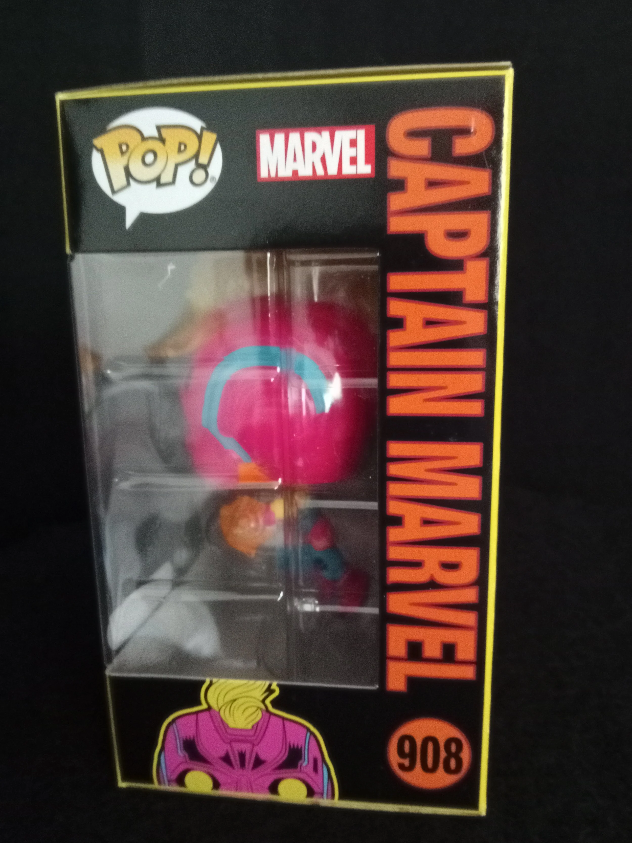 Captain Marvel 908 - Blacklight - 2 - Funko Pop!.jpg