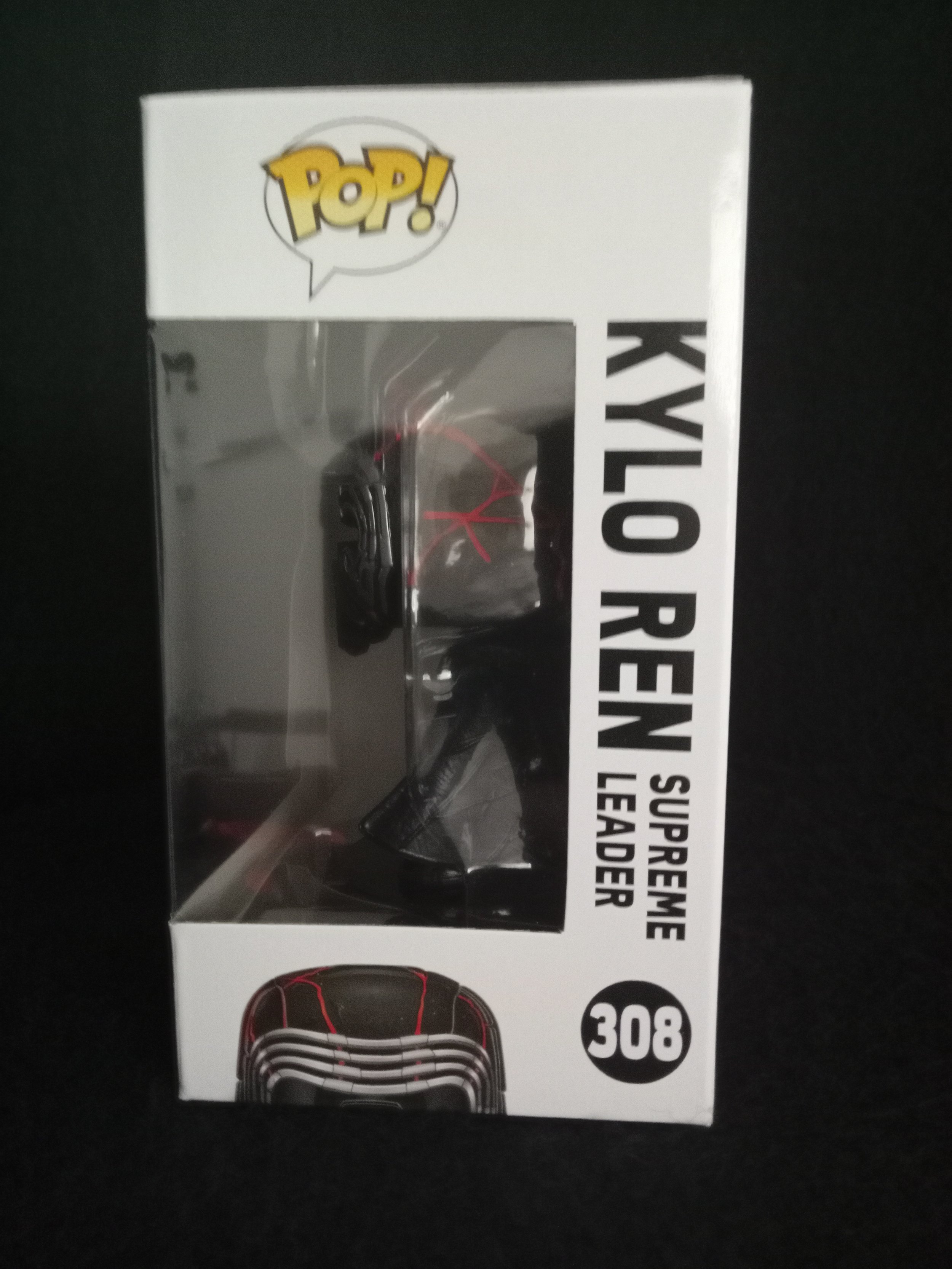 Kylo Ren 308 - 2 - Funko Pop!.jpg