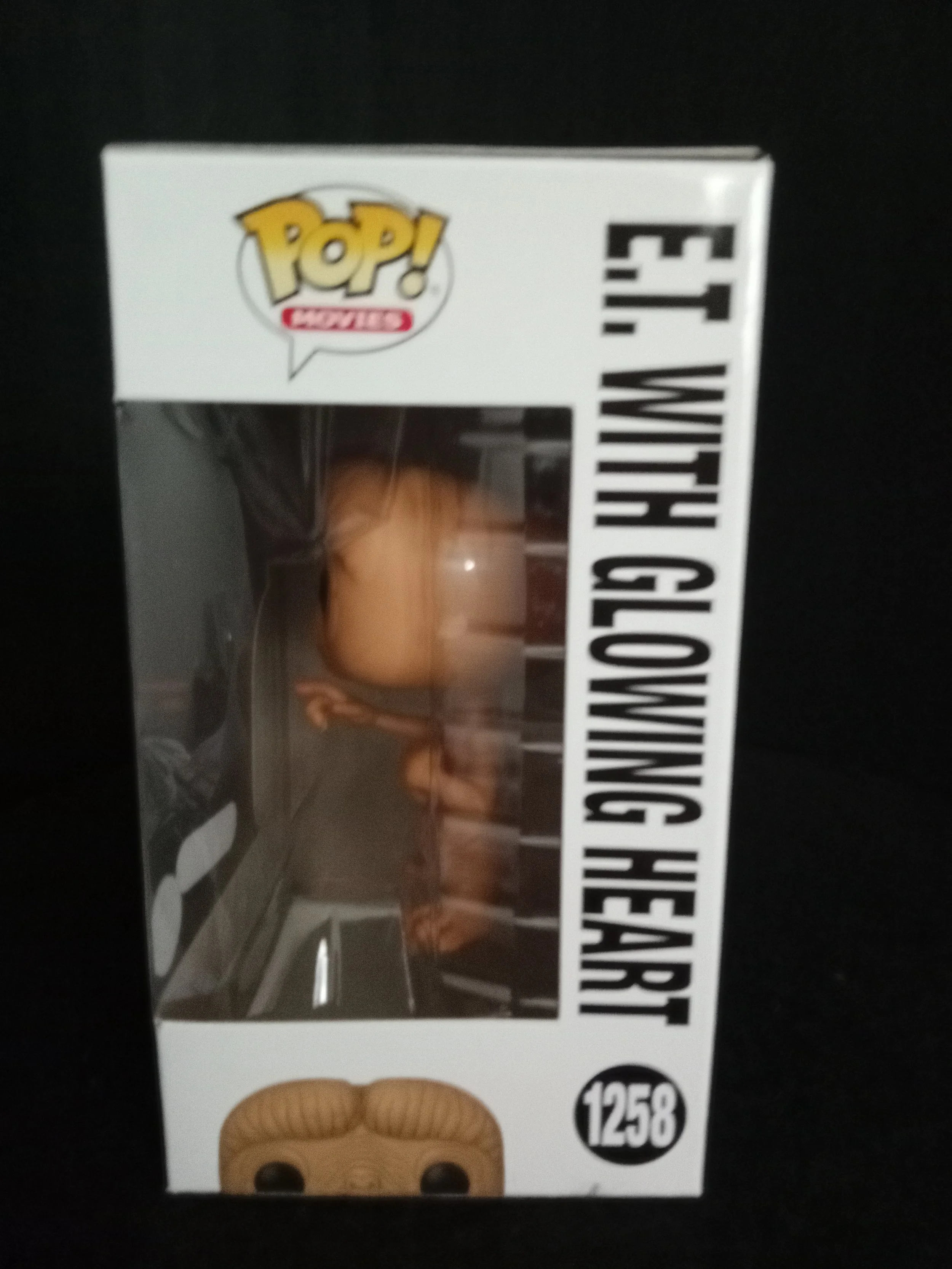 E.T. with Glowing Heart 1258 - Left - Funko Pop!.jpg