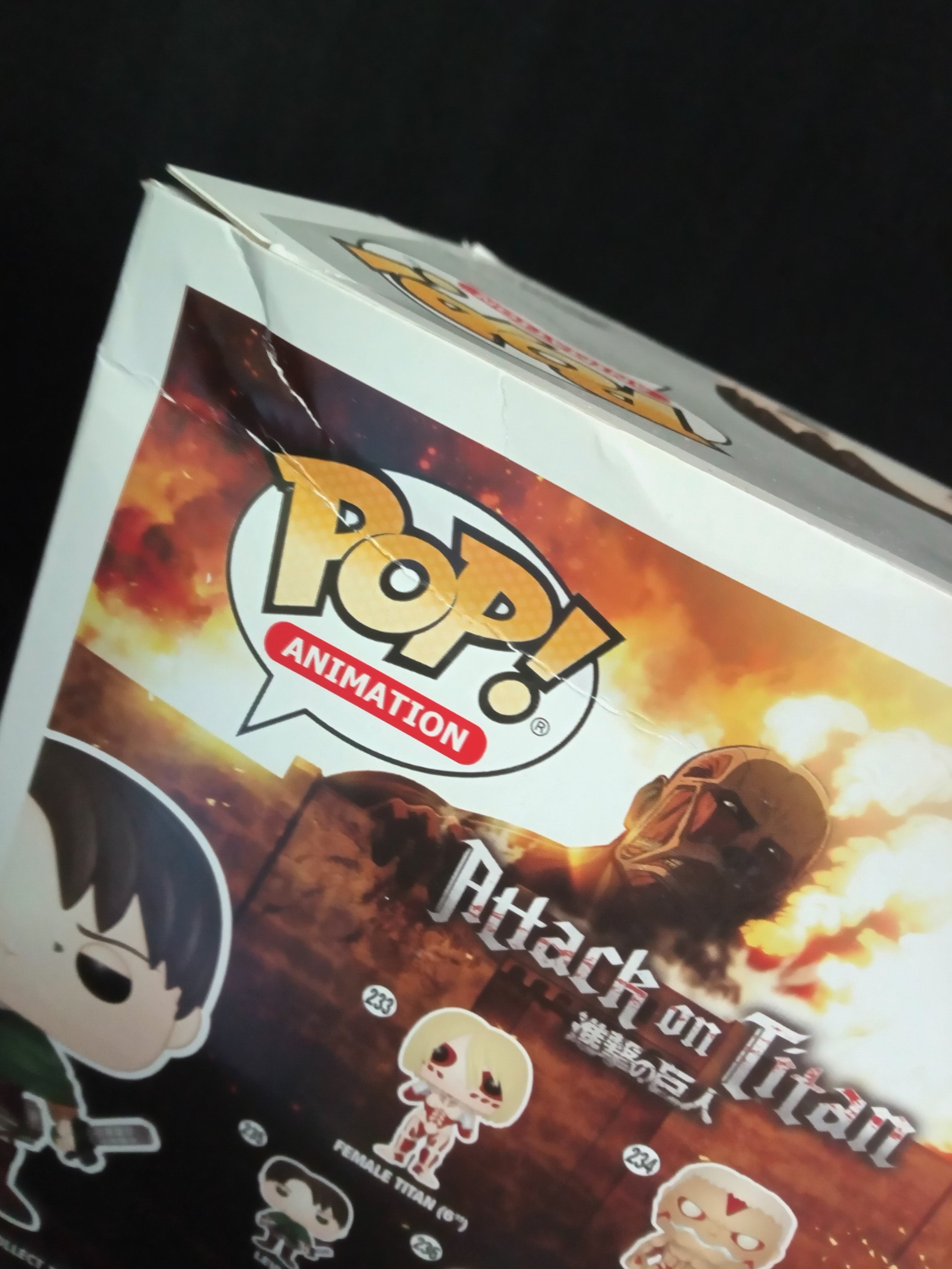 Levi 235 - Damage 1 - Funko Pop!.jpg
