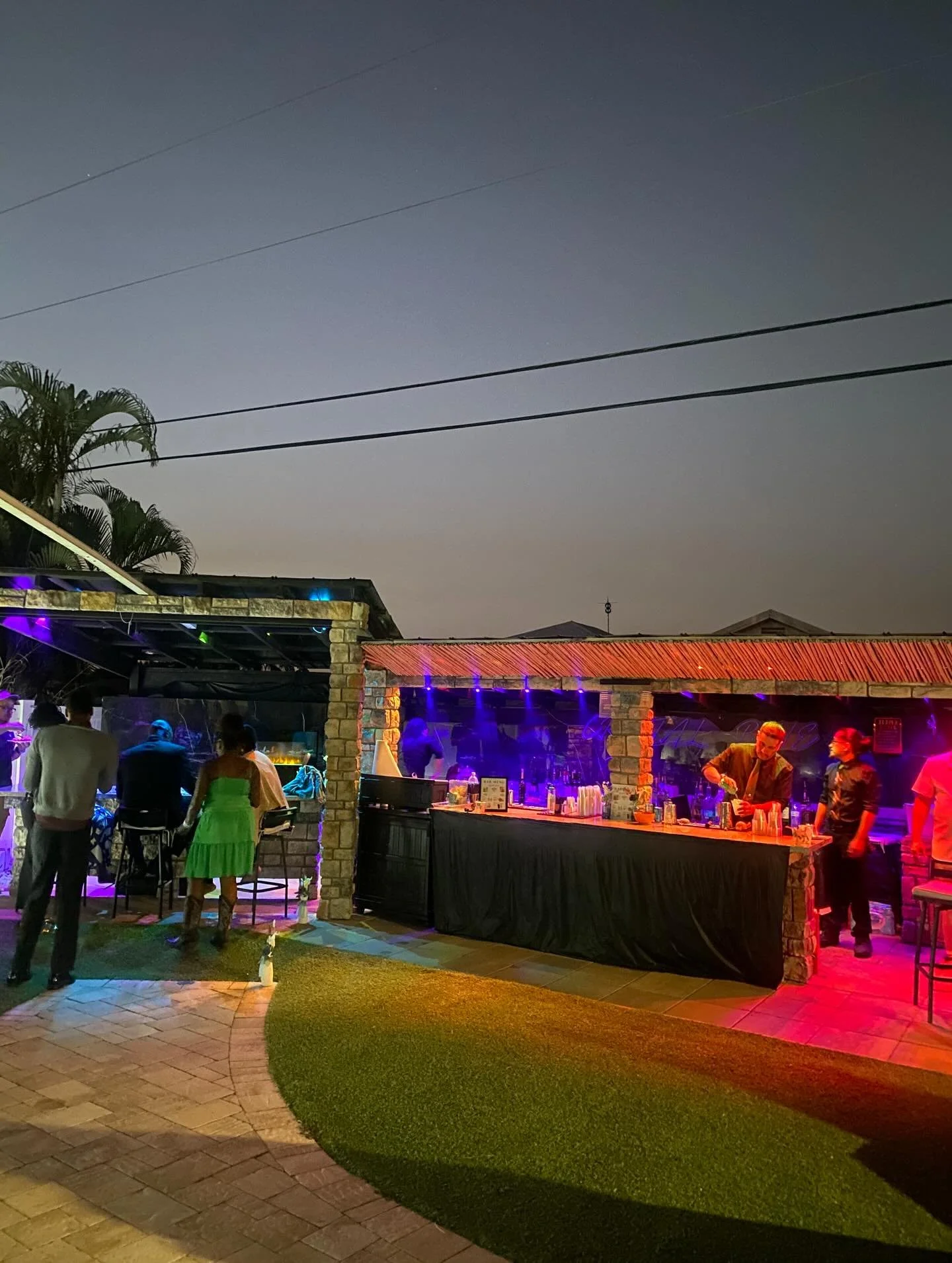 Another weekend, another round of unforgettable pours. Cheers to good times and great cocktails! 🥂