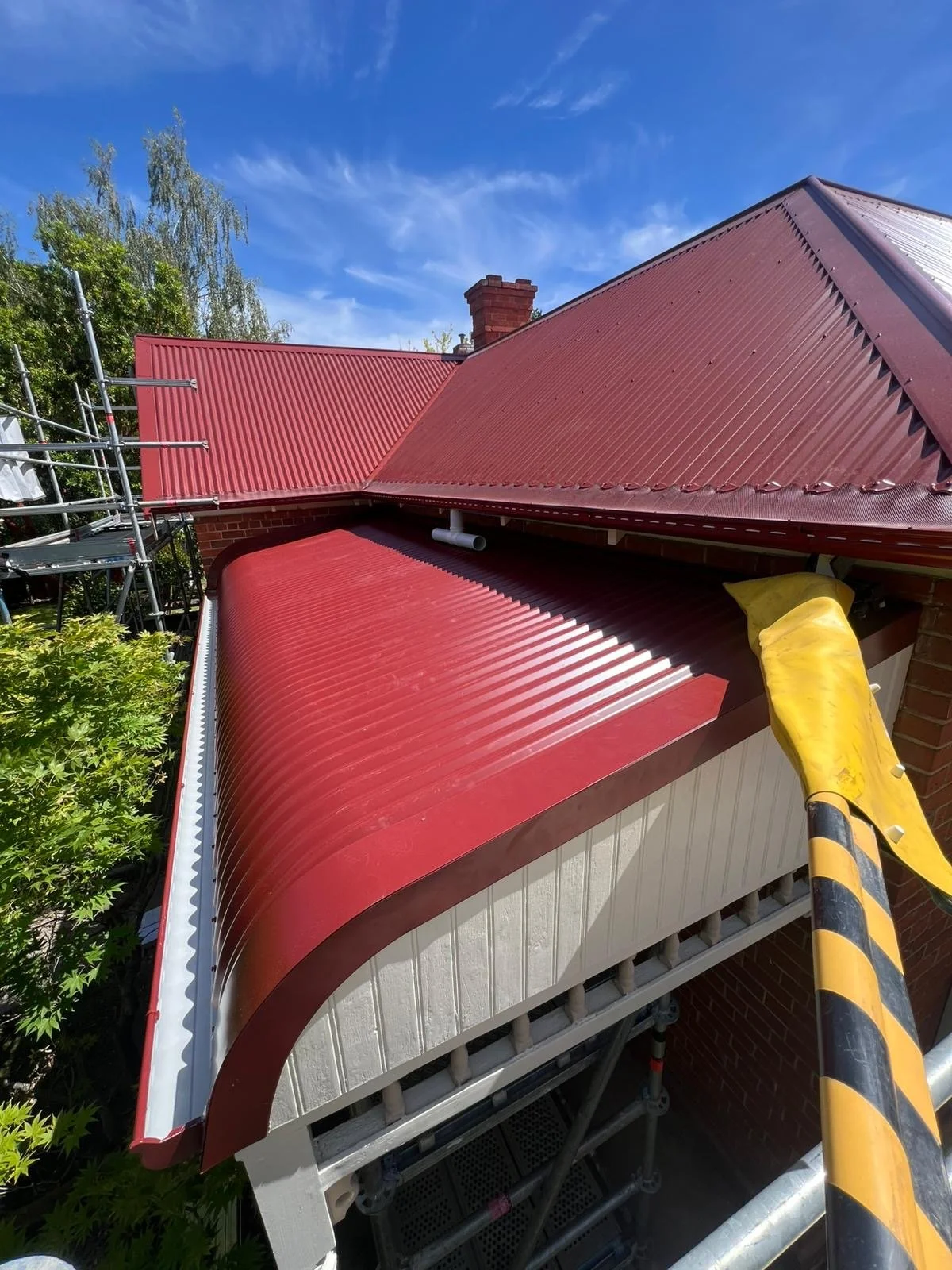 Curved Manor Red Flashing - L J Ellery