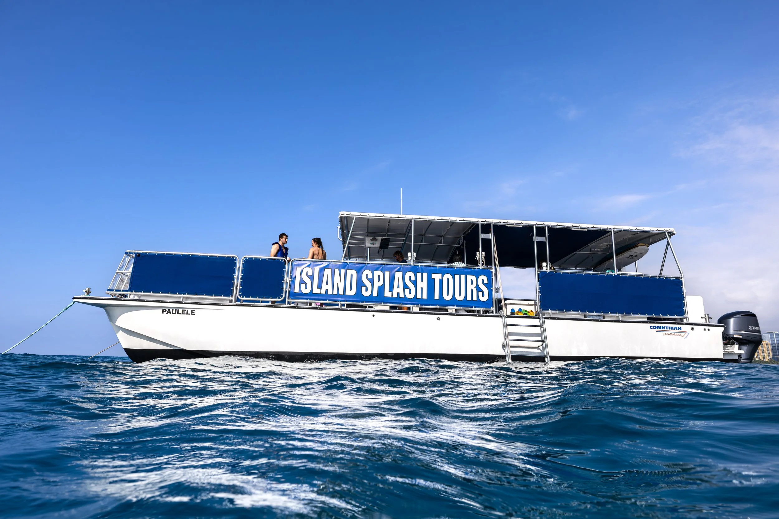 Honolulu snorkel boat experience featuring Turtle Canyon sea turtles.