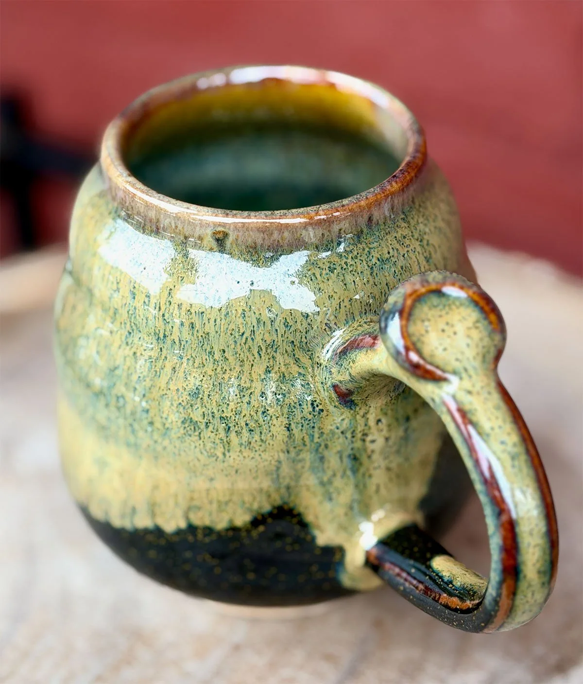 mug005-f.jpg
