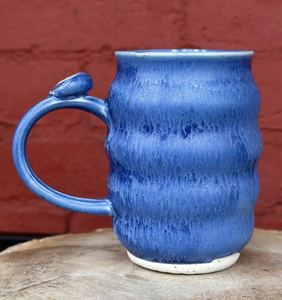 MUG . 001