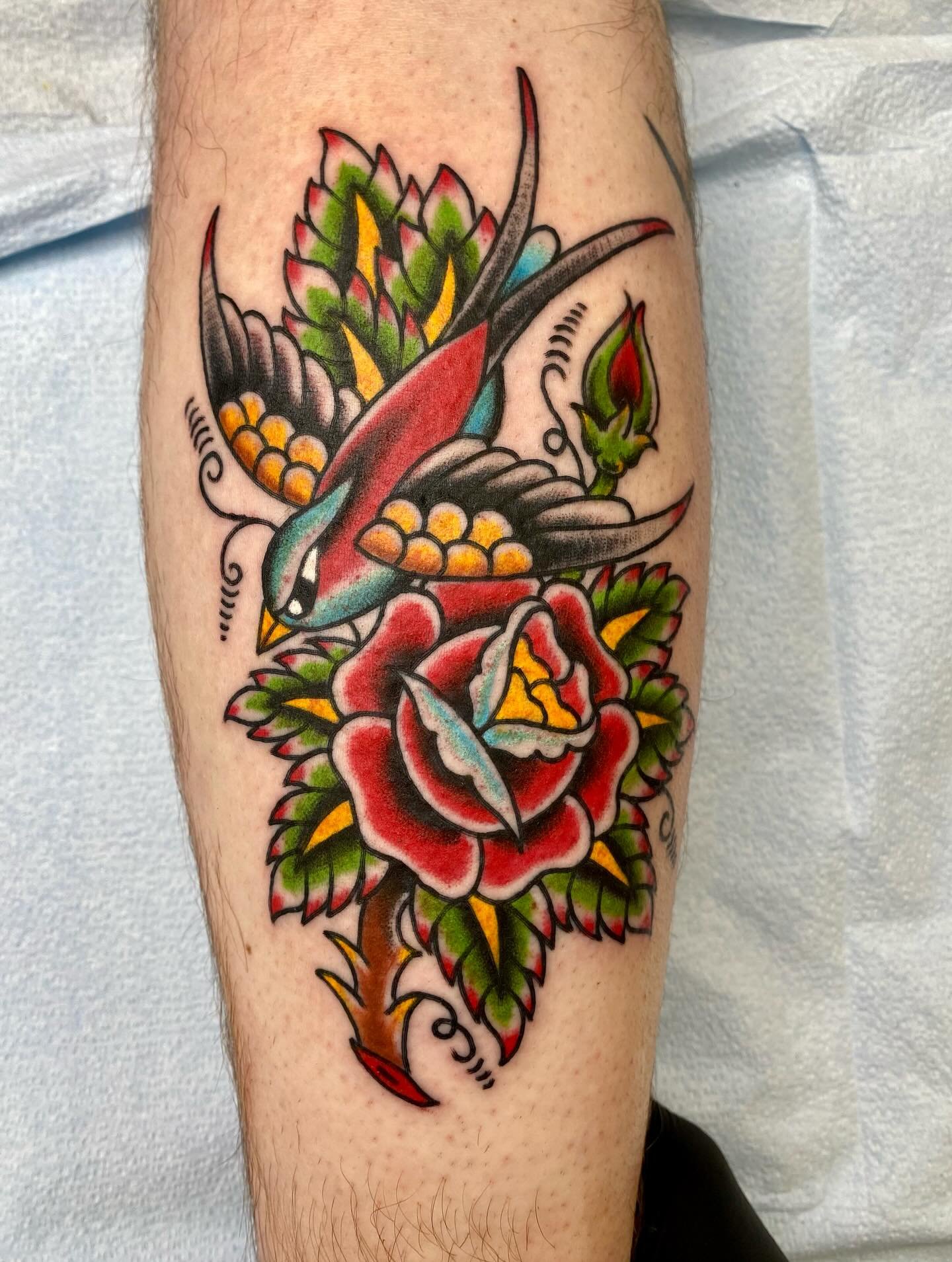 Bird and flower on my guy @whenmaxattaks @thickasthievestattoo #tattoo #fyp #tradtionalartist #denvertattoo
