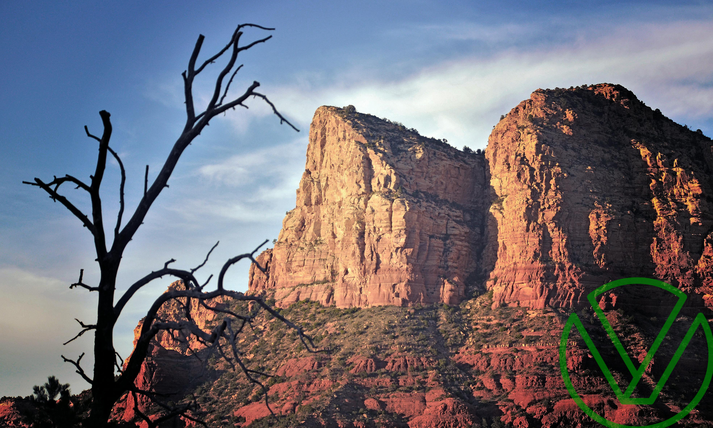 Stunning red rock formations at sunset in Sedona, Arizona, symbolizing business resilience and preparedness for the 2024 tax filing season.
