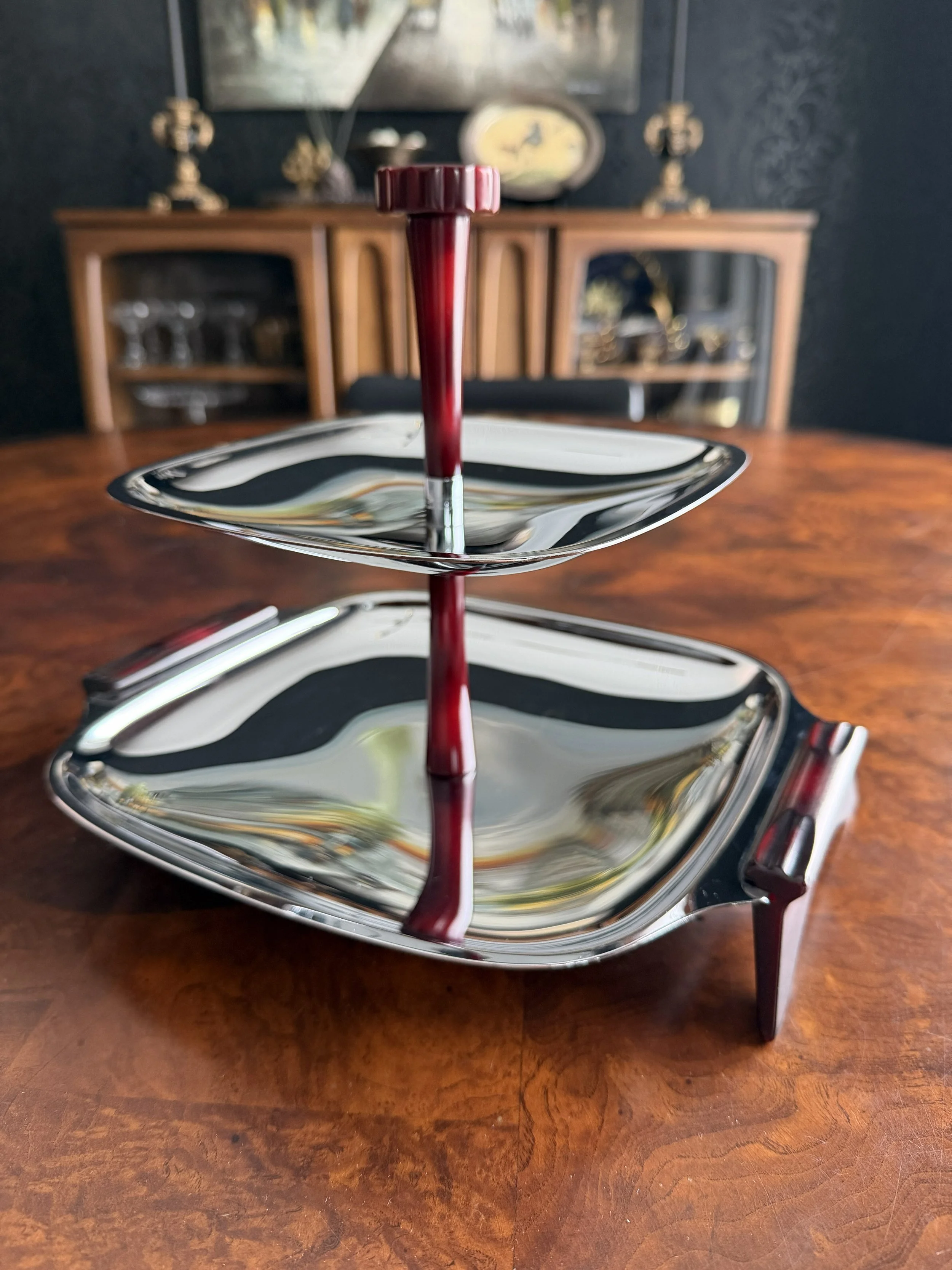 The Scarlet Socialite