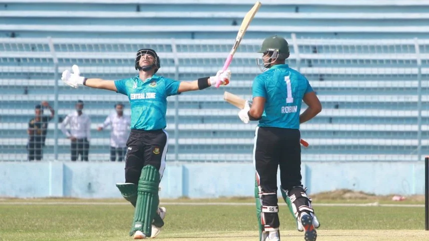জিশান ও মোসাদ্দেকের ব্যাটে নর্থ জোনকে হারিয়ে ফাইনালে সেন্ট্রাল