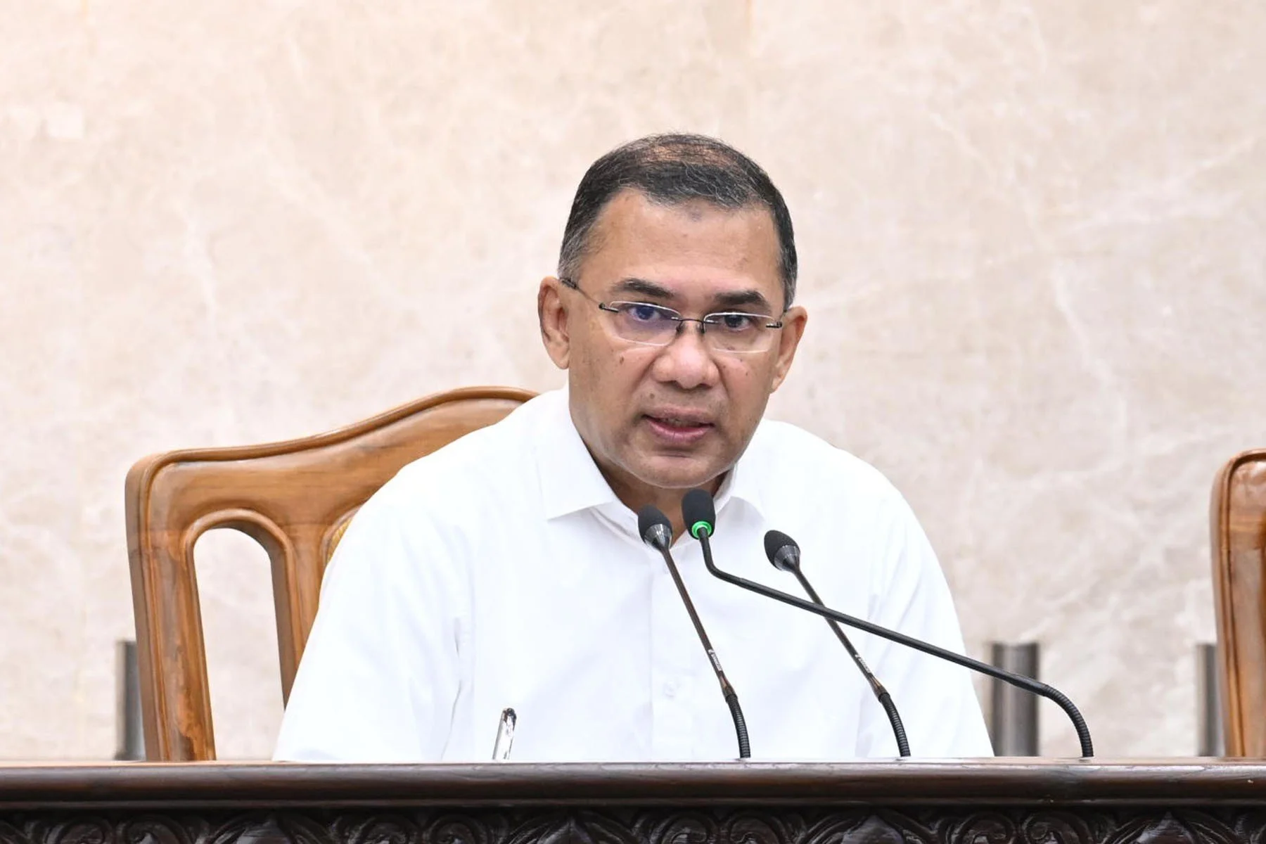 ভিআইপি প্রটোকল ছাড়াই চলছেন প্রধানমন্ত্রী: গতি বেড়েছে রাজধানীর যানচলাচলে