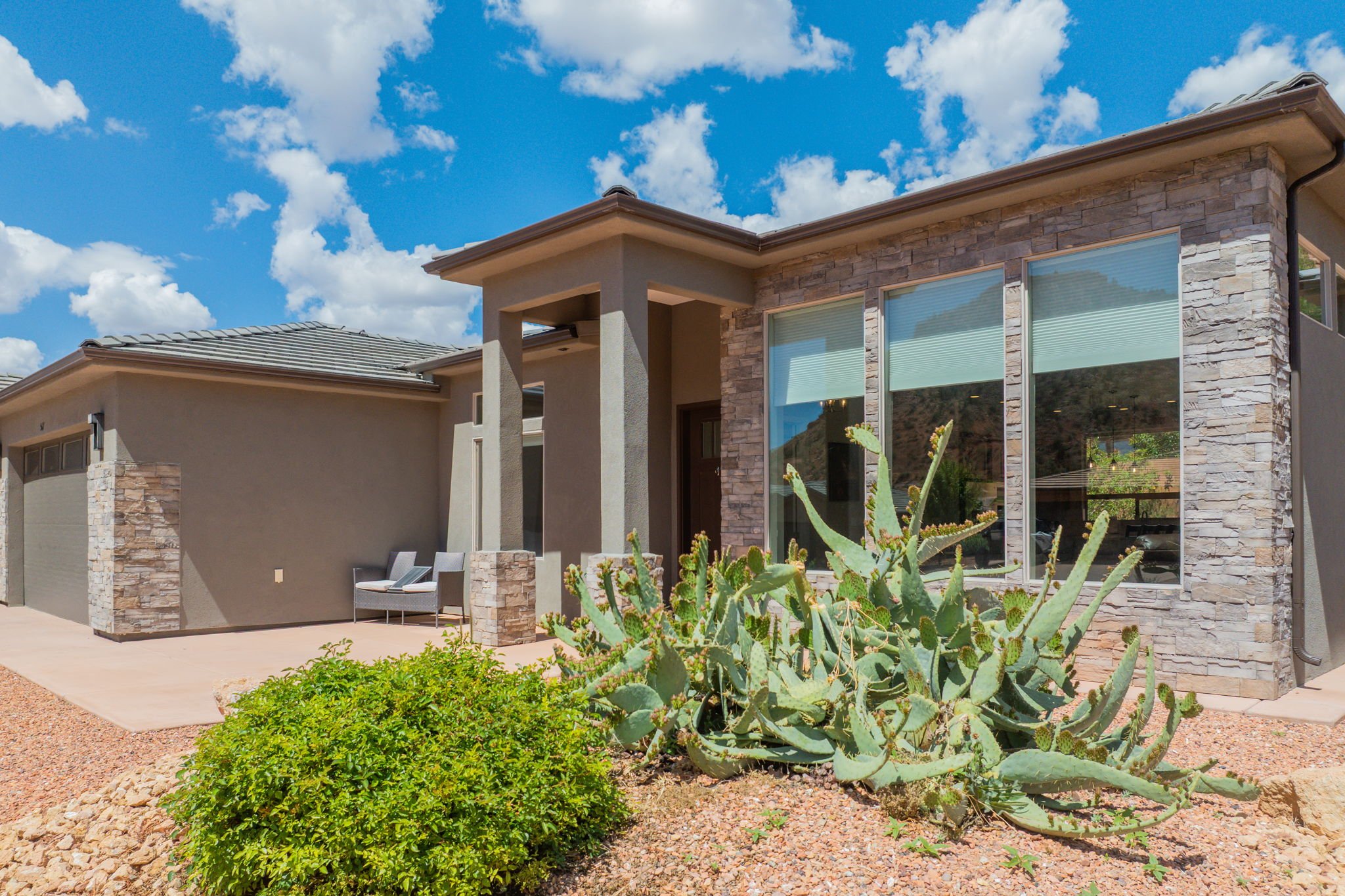 3-web-or-mls-567Rainmaker-AQC-3.jpg
