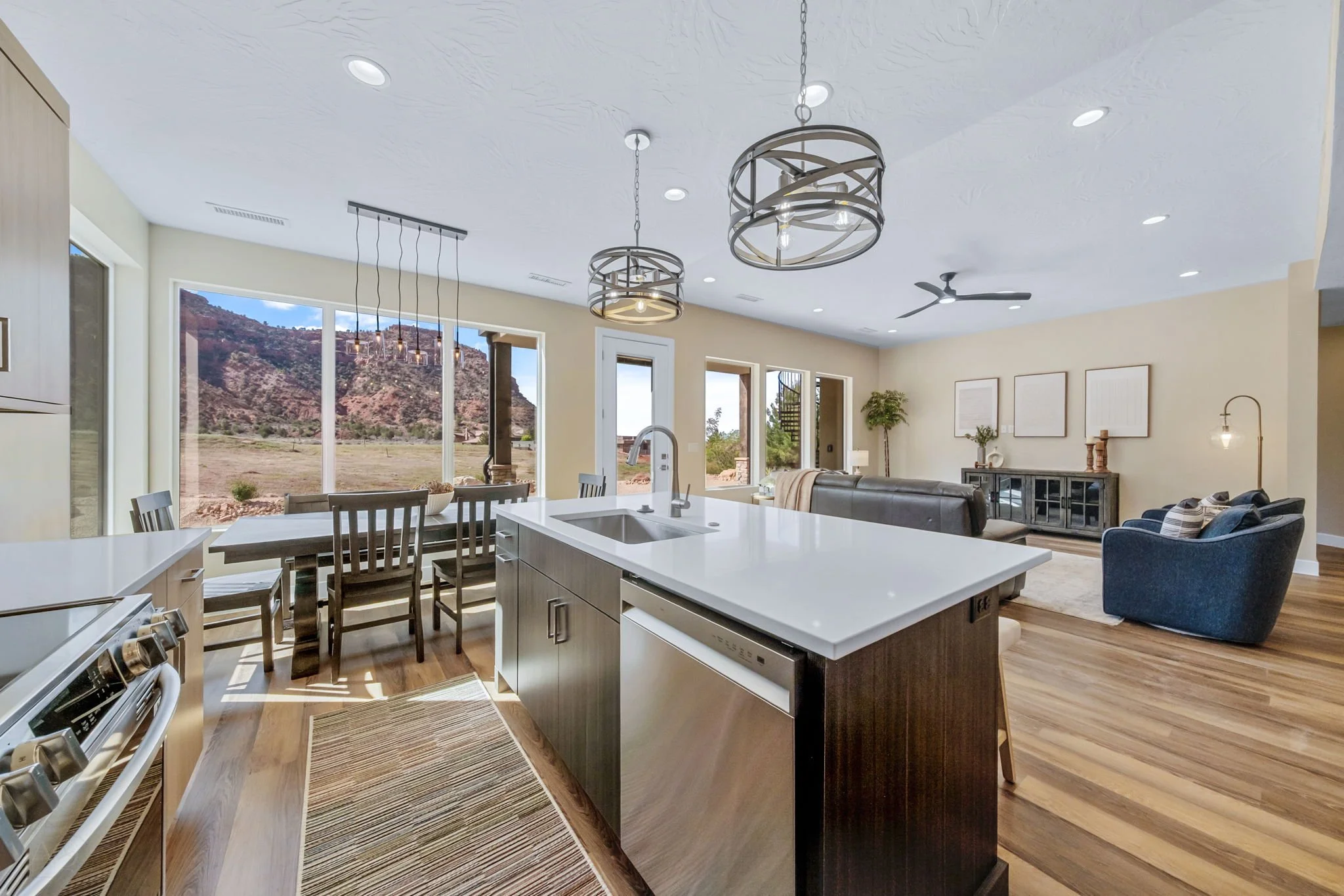 9-web-or-mls-596Rainmaker-AQC-9.jpg