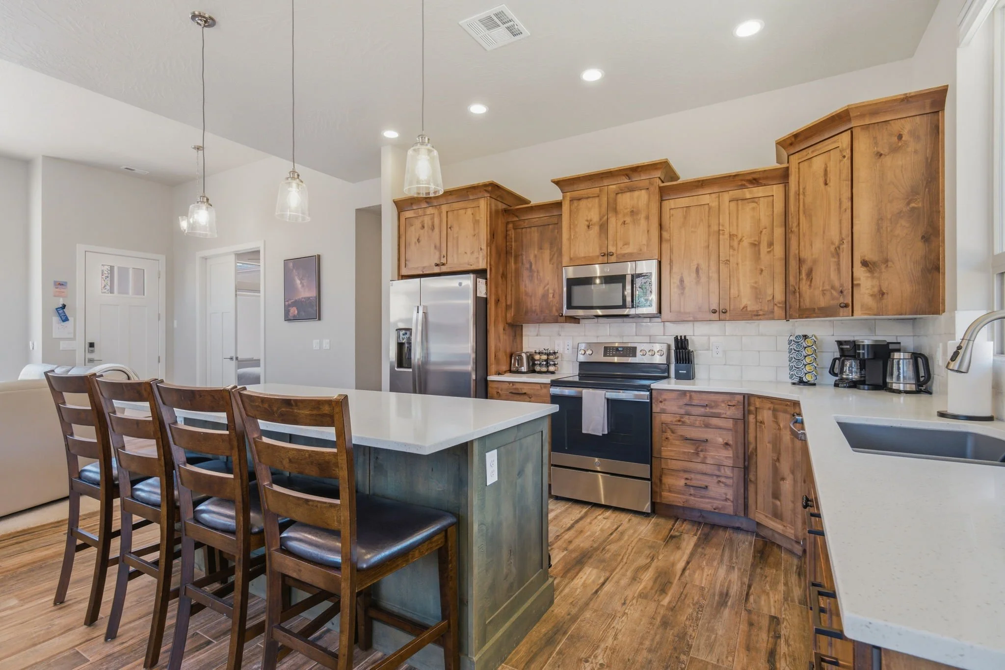 50-web-or-mls-567Rainmaker-AQC-6-2.jpg