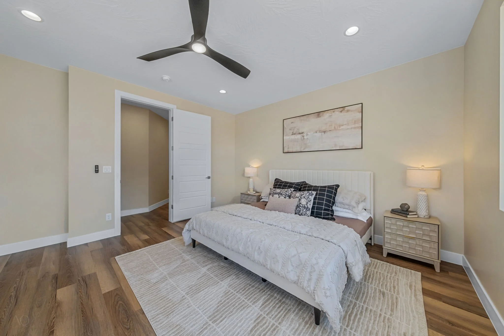 17-web-or-mls-596Rainmaker-AQC-17.jpg