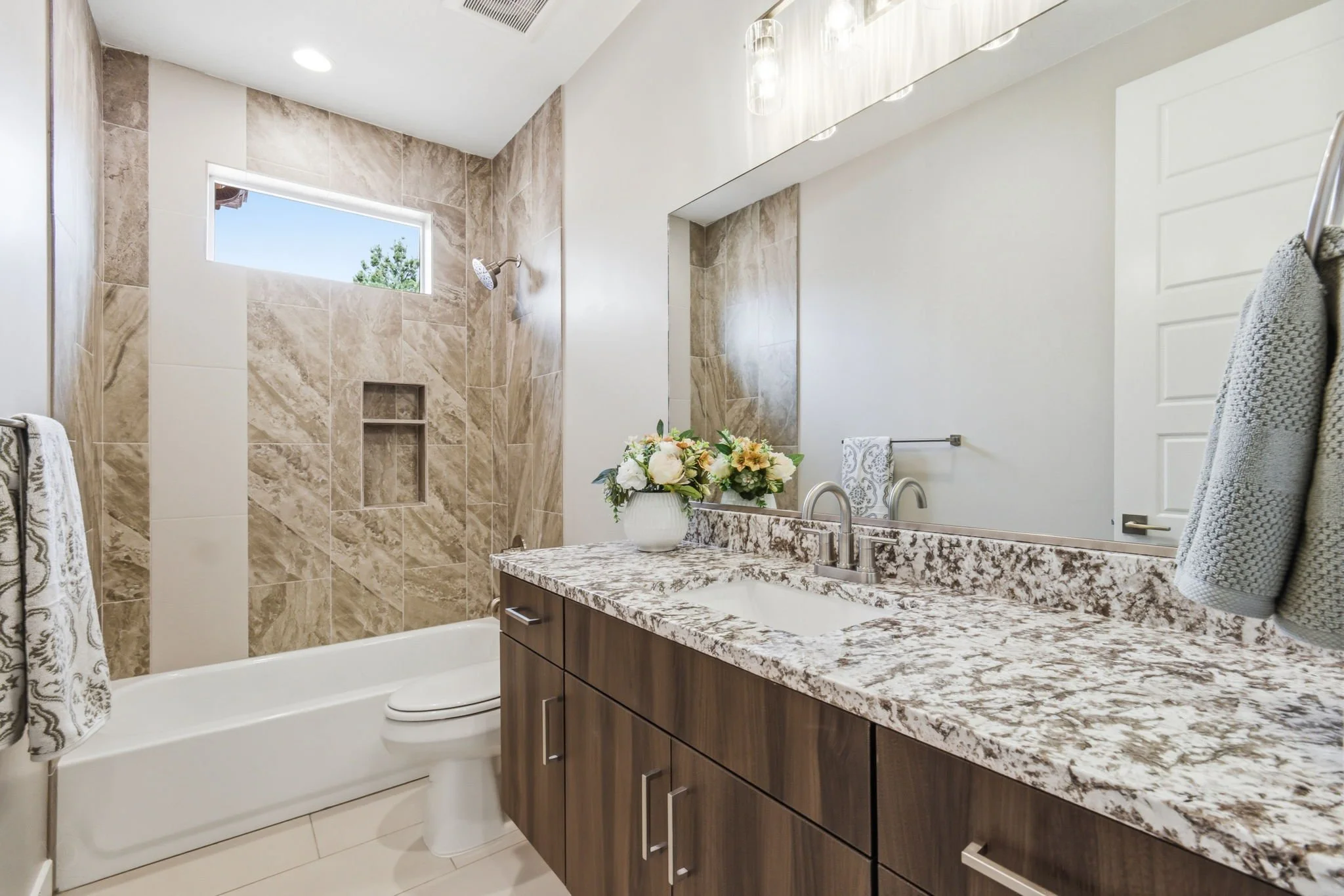21-web-or-mls-232LADERALN-AQC-21.jpg