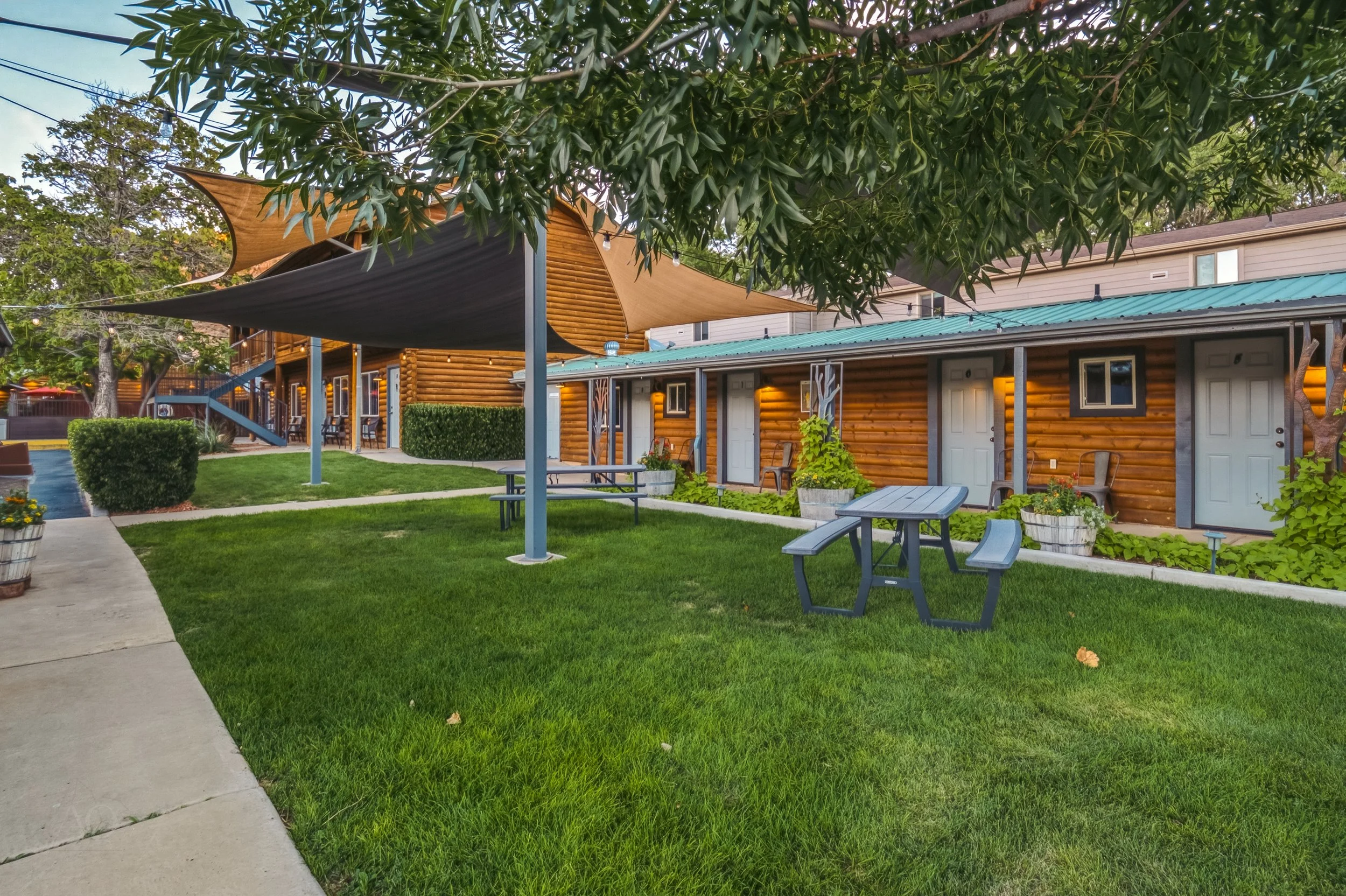 CanyonLodge-AQC-33.jpg