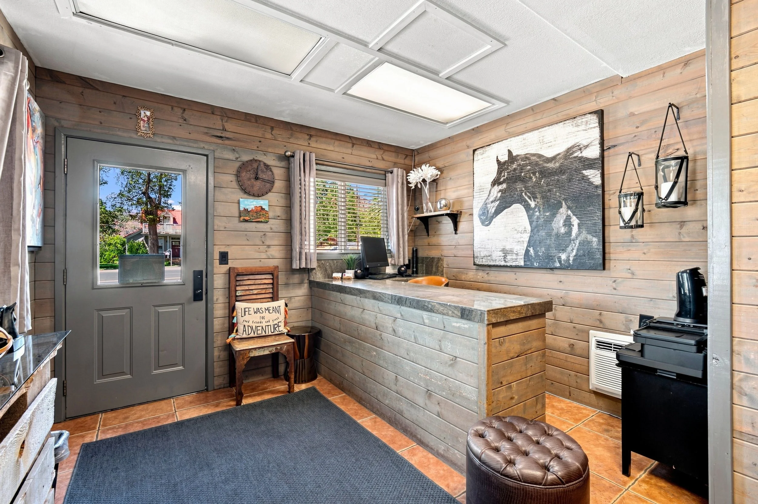CanyonLodge-AQC-02.jpg