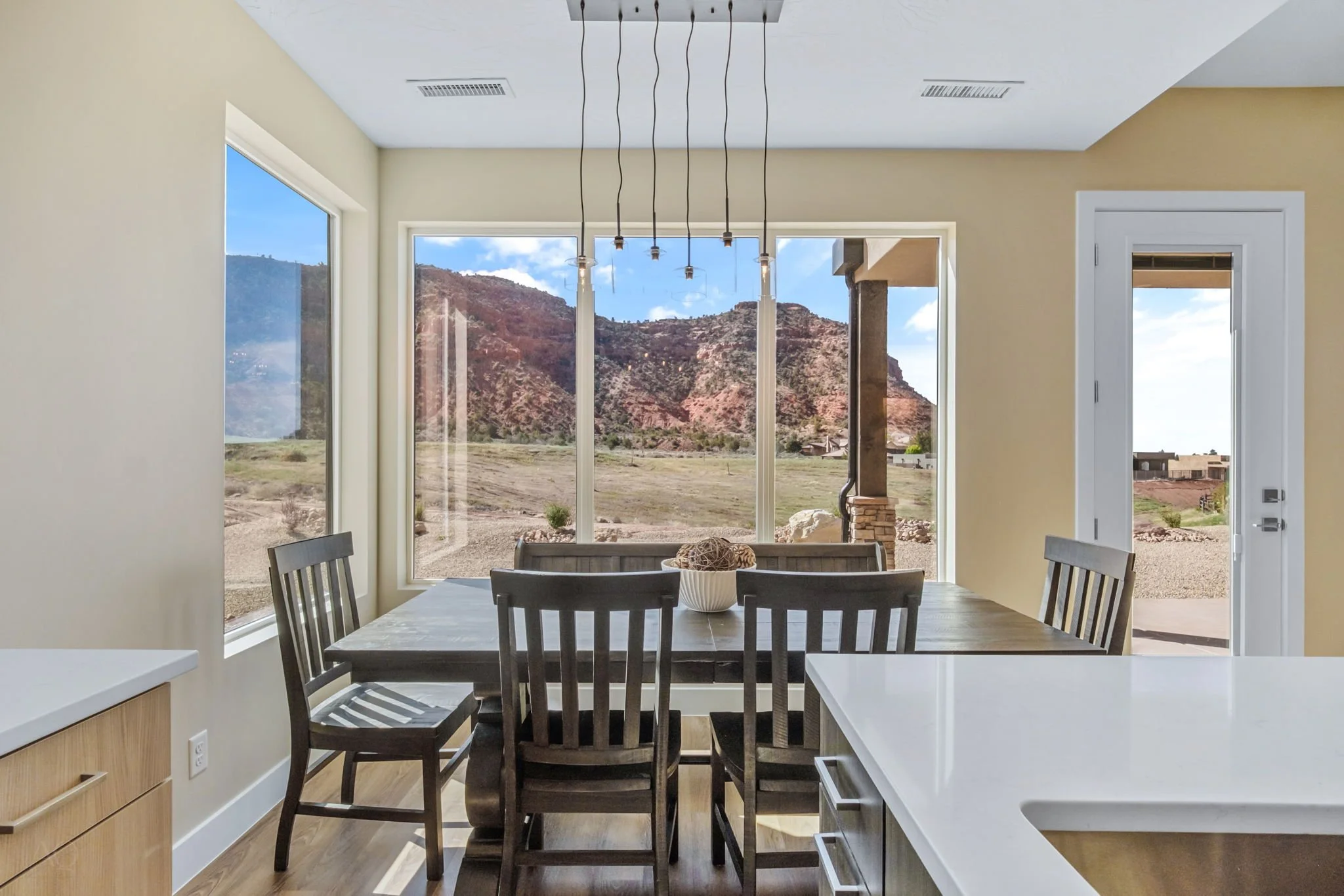 10-web-or-mls-596Rainmaker-AQC-10.jpg