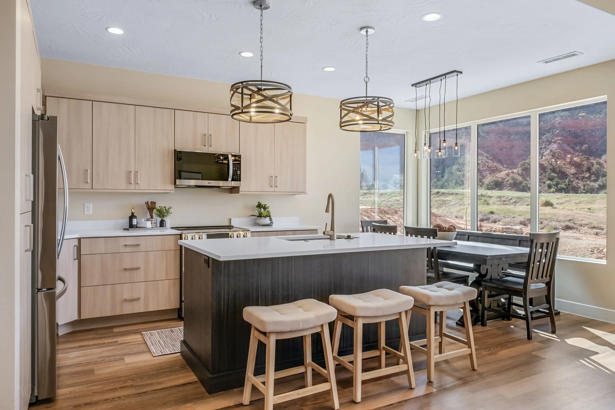 8-web-or-mls-596Rainmaker-AQC-8.jpg