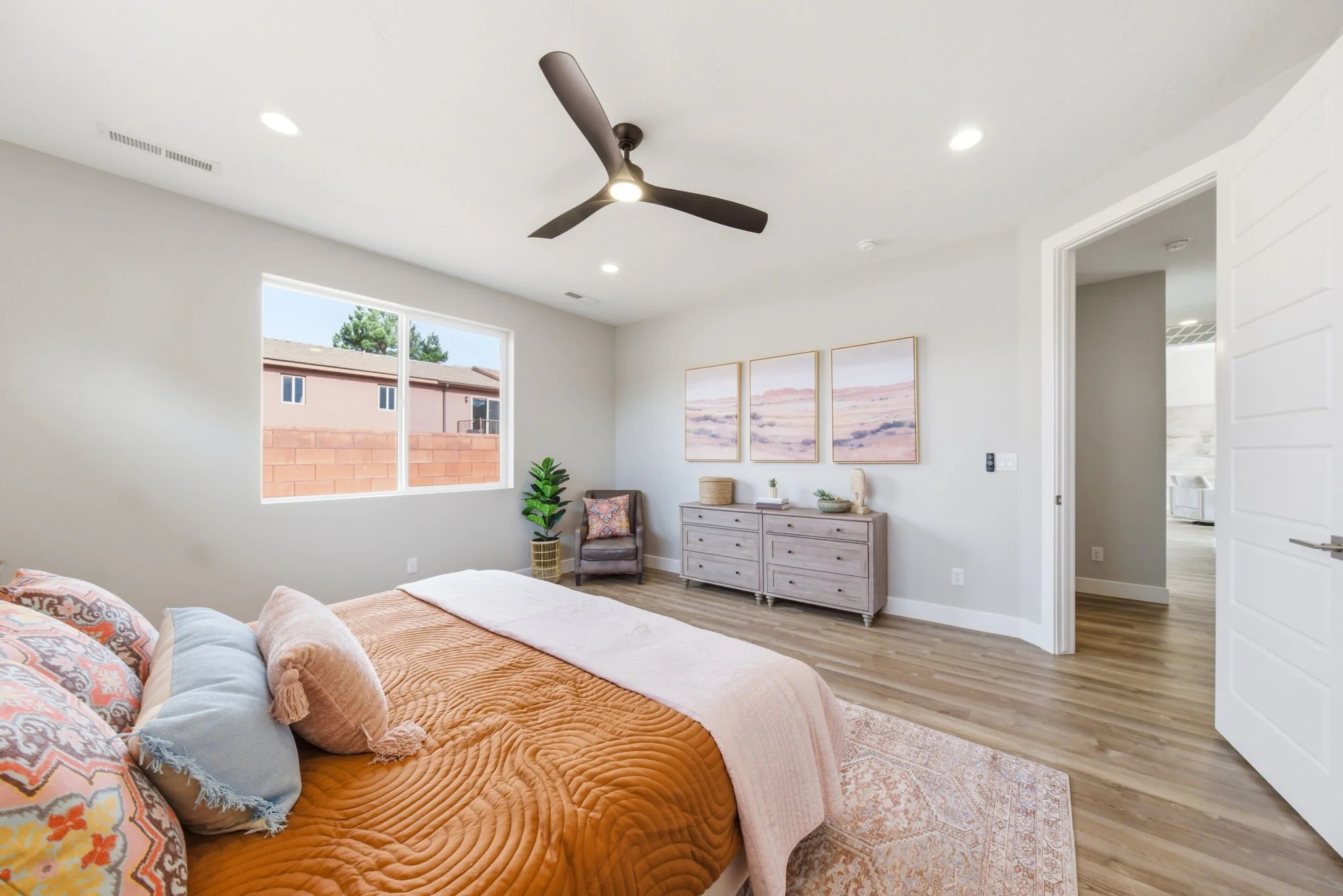 28-web-or-mls-232LADERALN-AQC-28.jpg