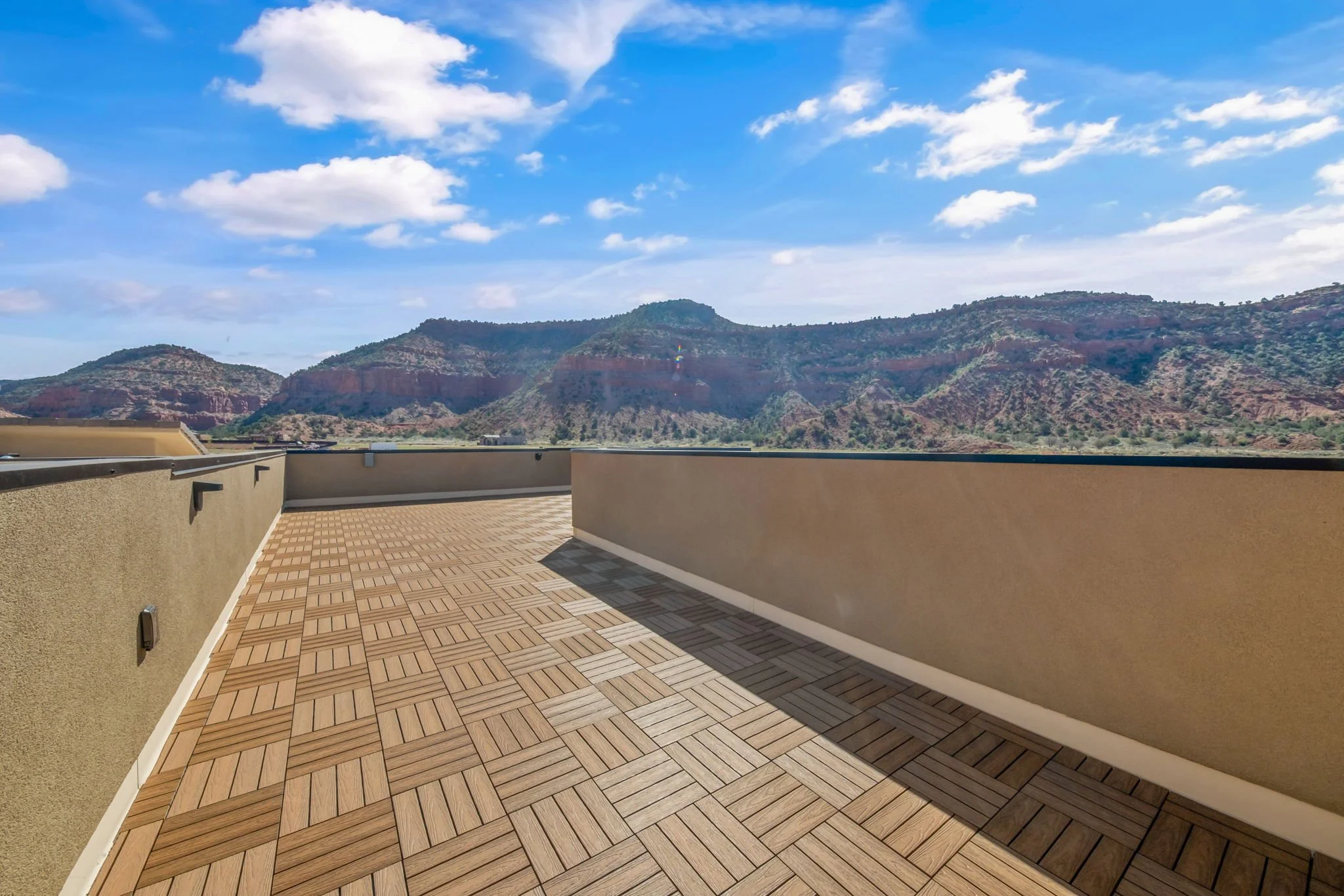 45-web-or-mls-596Rainmaker-AQC-45.jpg