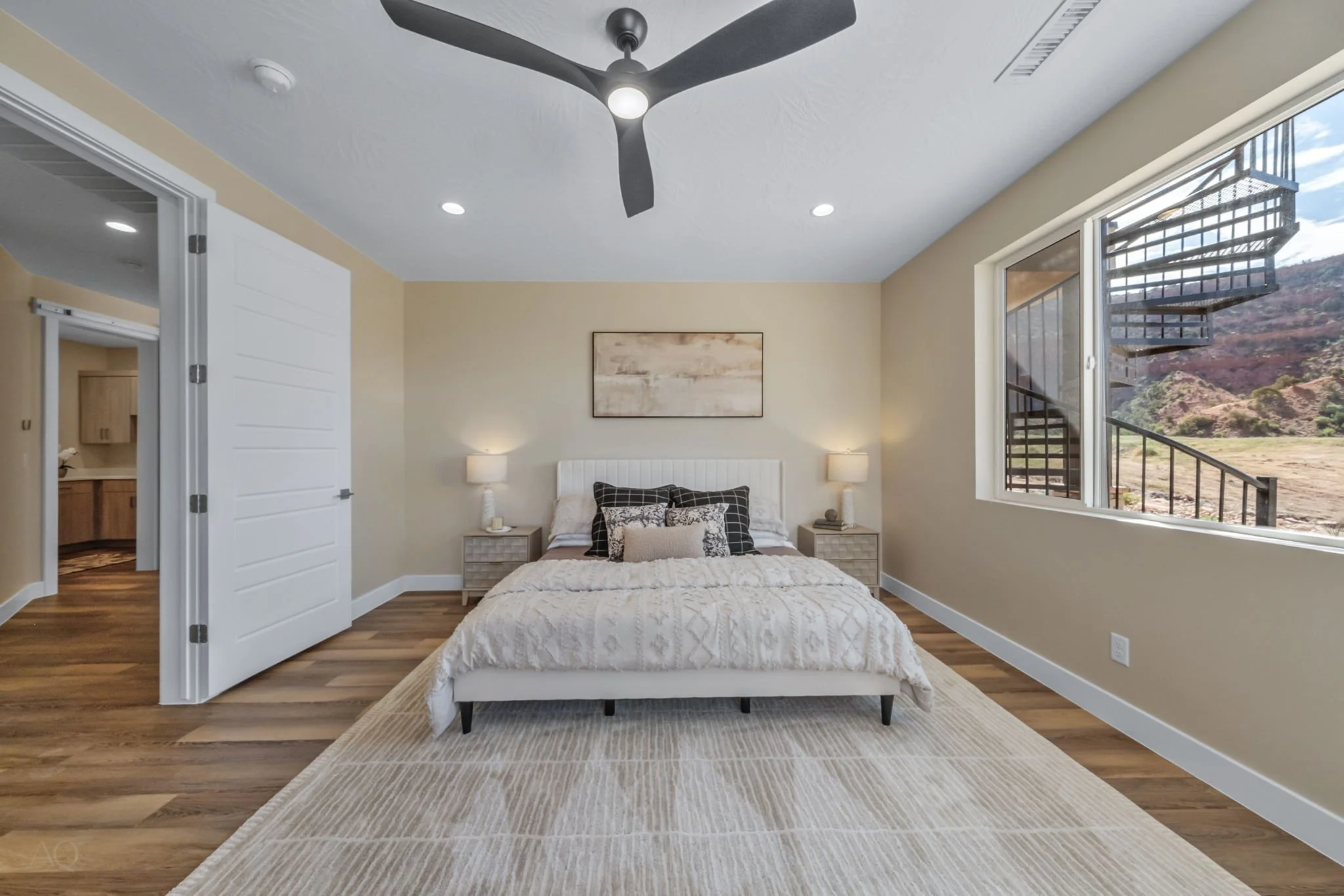 20-web-or-mls-596Rainmaker-AQC-20.jpg