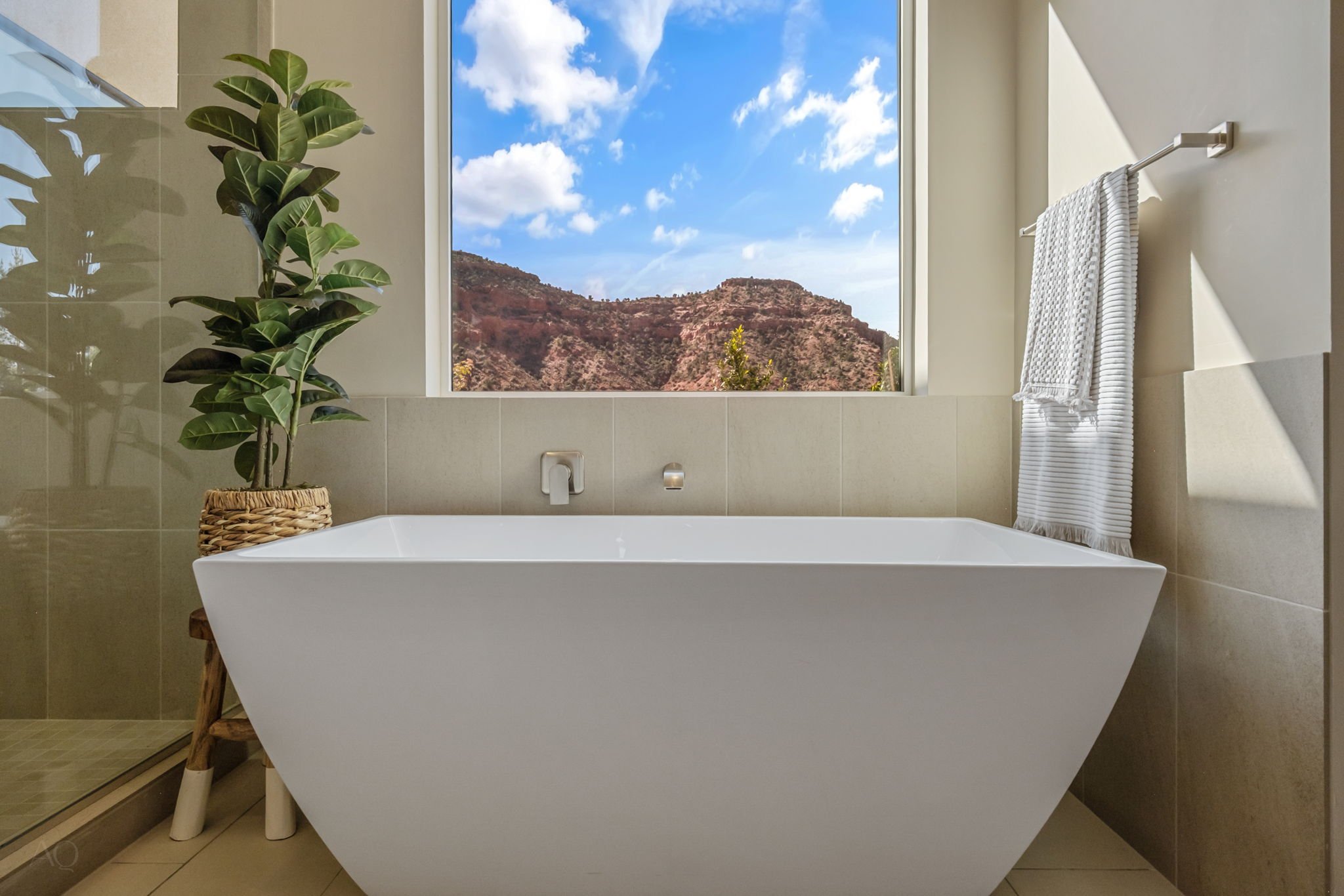 28-web-or-mls-596Rainmaker-AQC-28.jpg