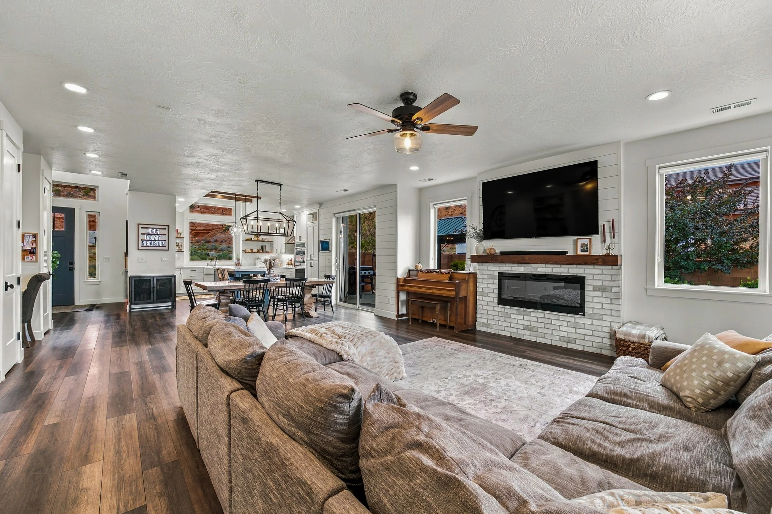 822CountryClub-AQC-15.jpg