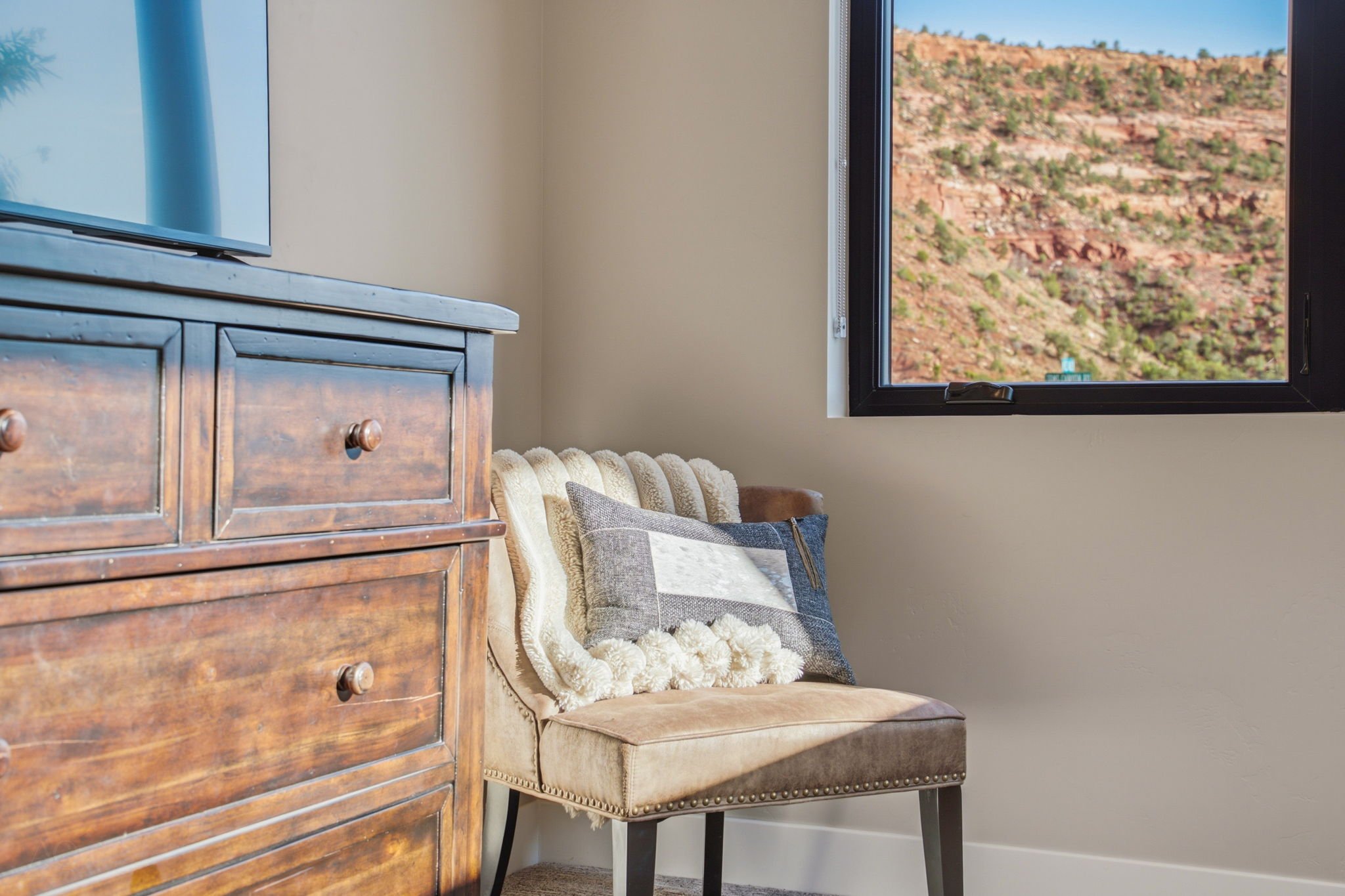 15-web-or-mls-760TomsCanyon-AQC-50.jpg