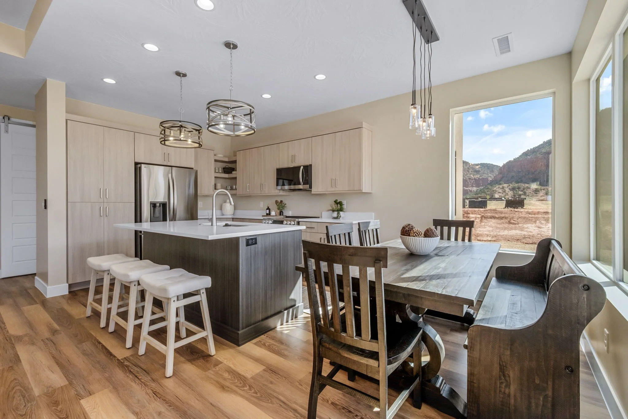 12-web-or-mls-596Rainmaker-AQC-12.jpg