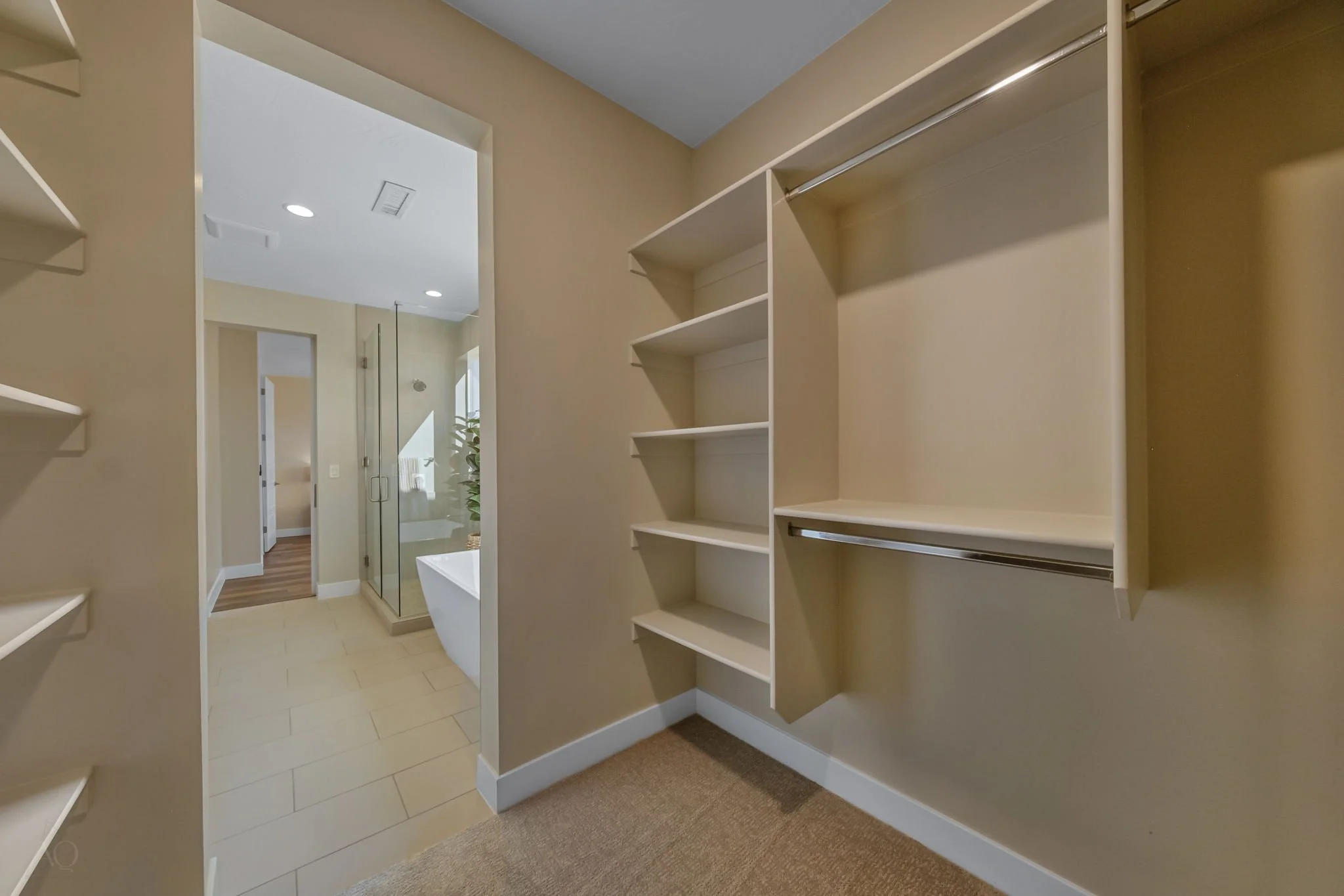 25-web-or-mls-596Rainmaker-AQC-25.jpg
