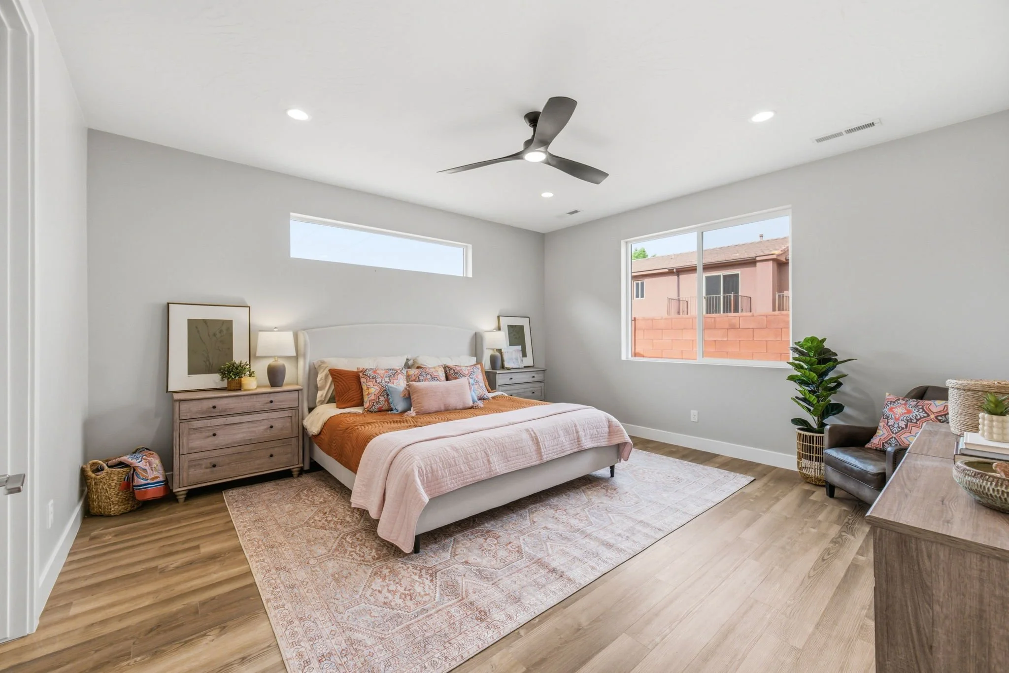 24-web-or-mls-232LADERALN-AQC-24.jpg
