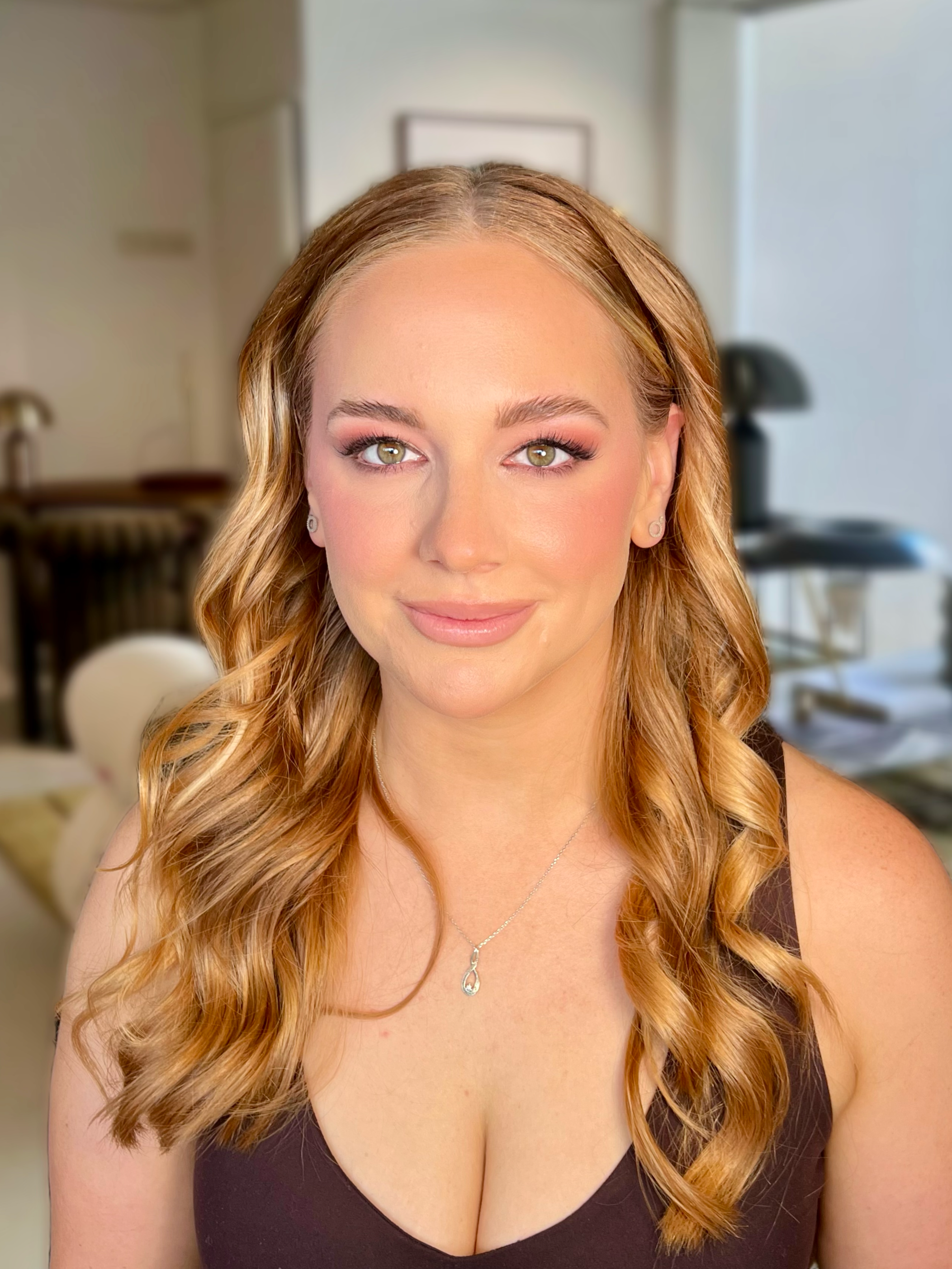 soft glam makeup with pinky eyeshadow