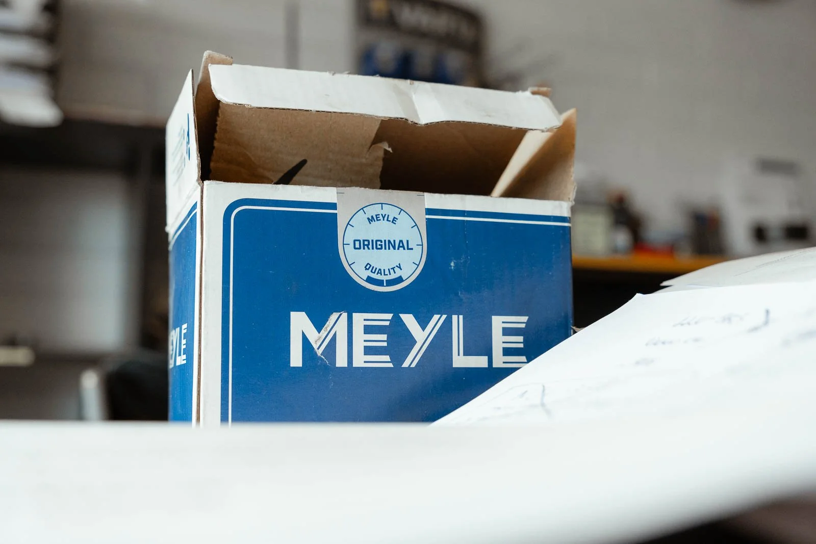 Laadukkaita varaosia käytössä autohuollossa Klaukkalassa