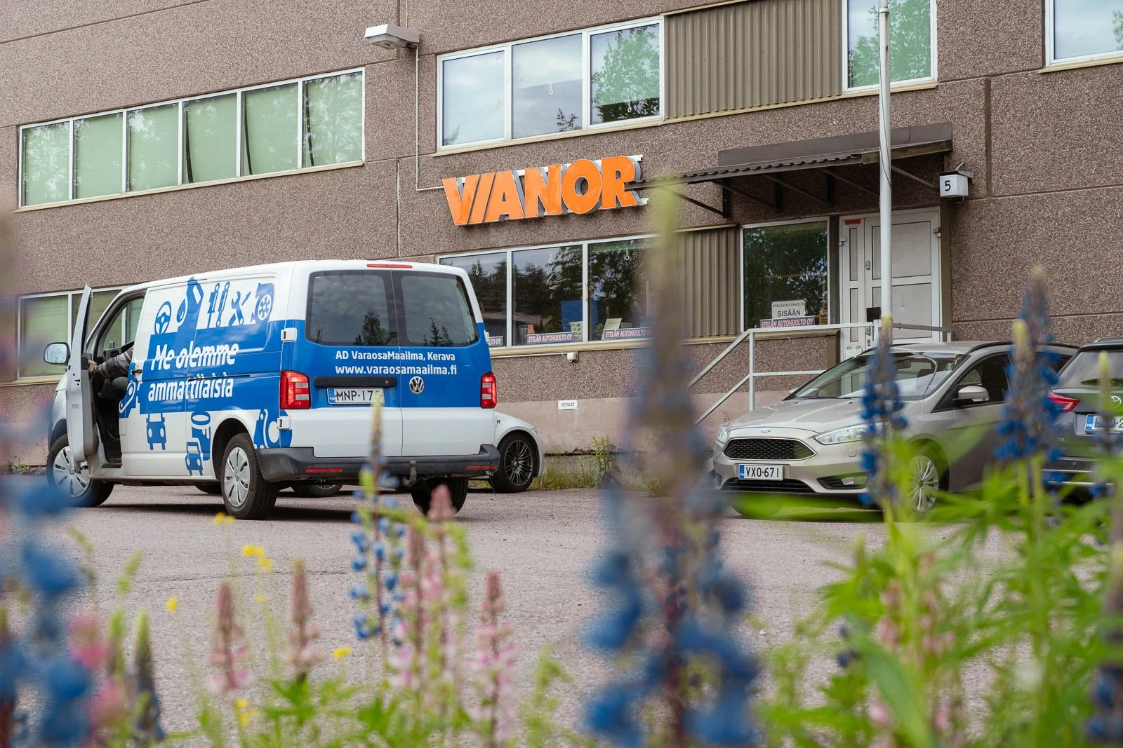 Varaosatoimitus Klaukkalan Autohuoltokeskukseen huollon yhteydessä