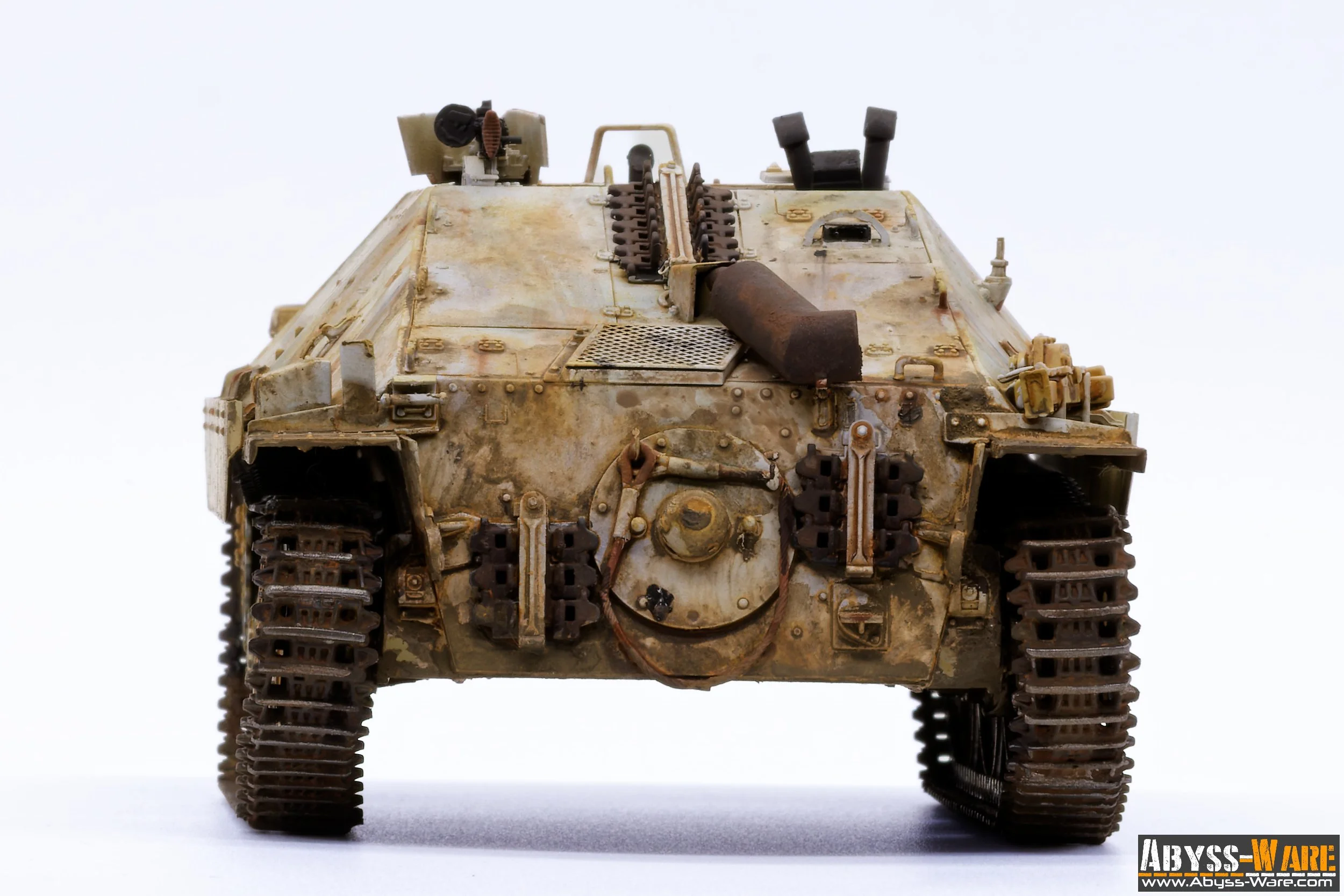Jagdpanzer 38 (t) HETZER - TAKOM 2172X Scale model. Scale 1/35 - Winter camo version