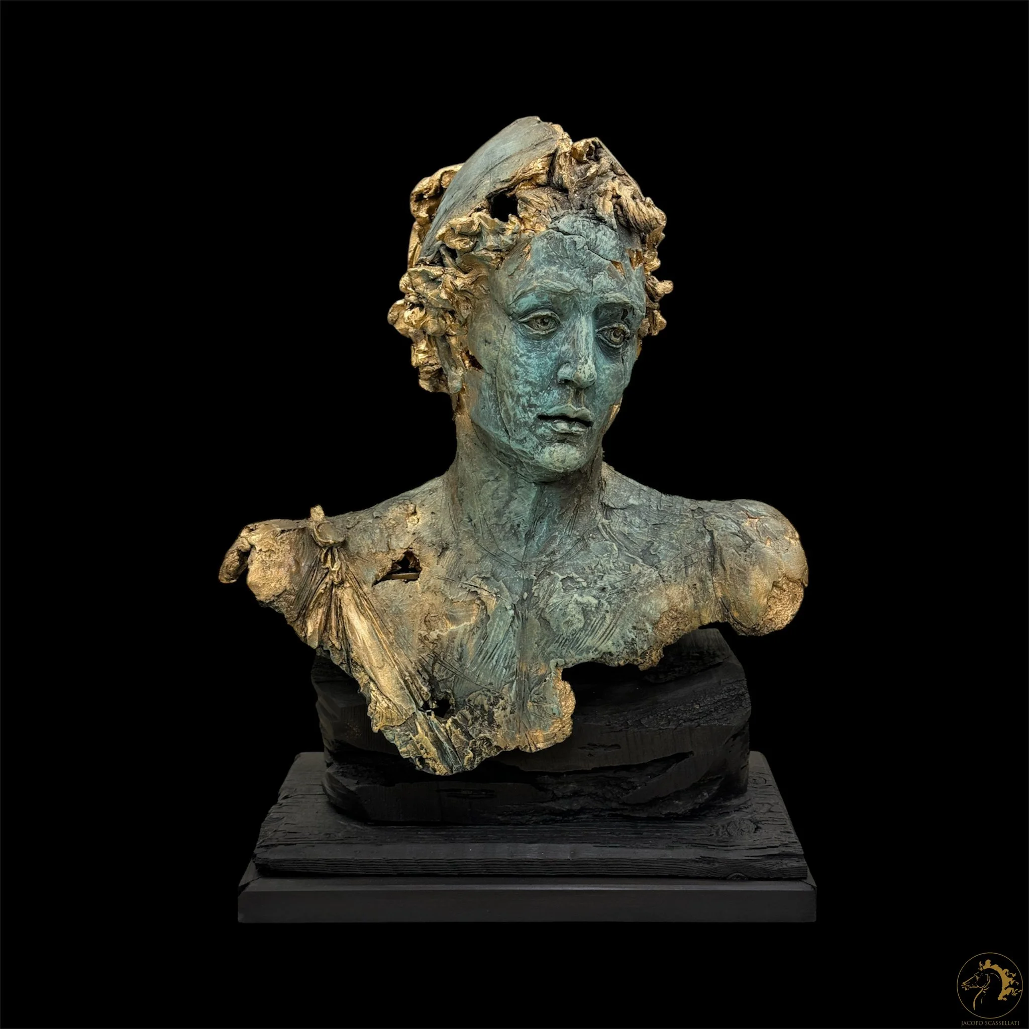L'Eroe di Creta, terracotta policroma, 60 x 40 x 23 cm, 2023