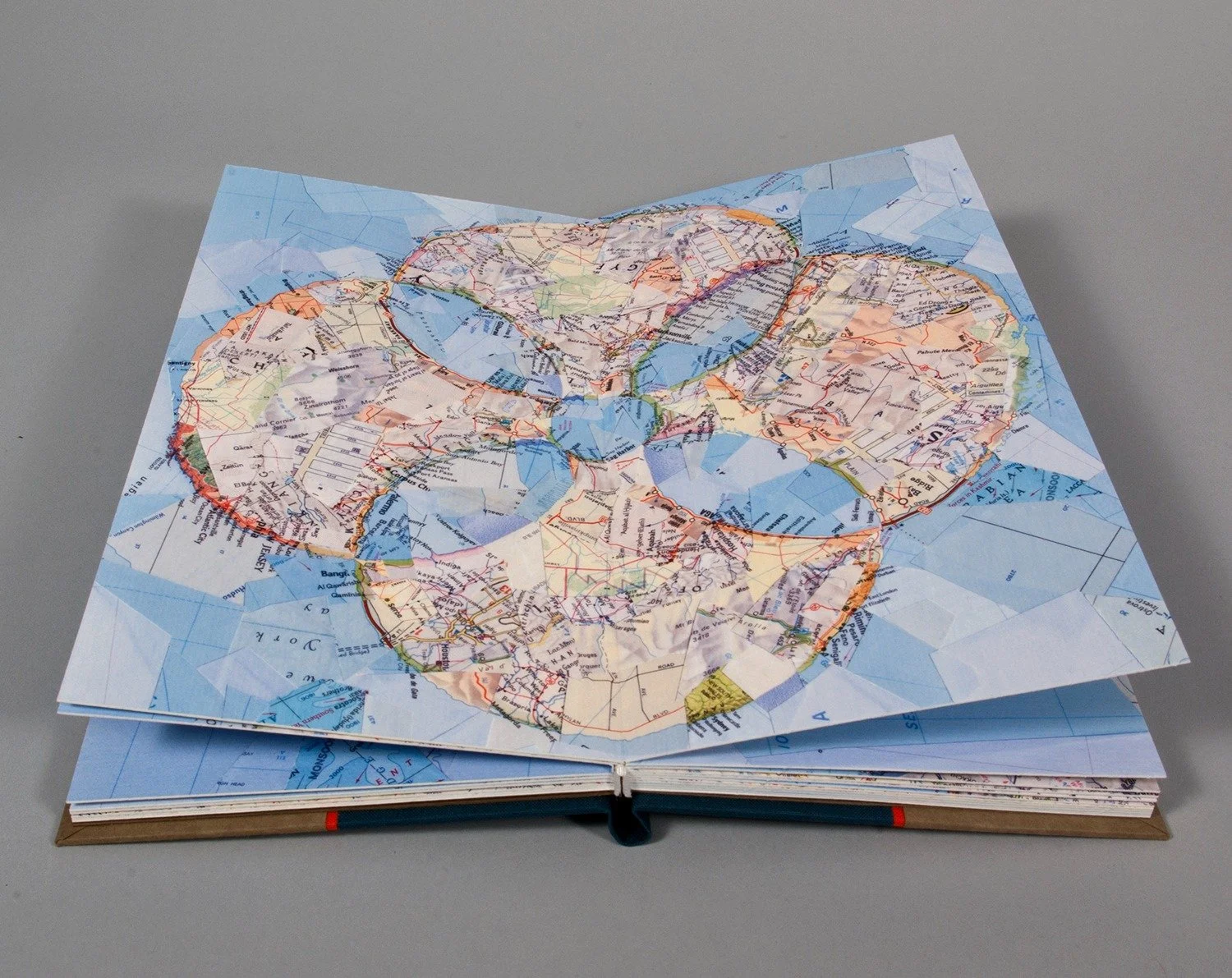  Page spread showing image 10 (of 16). 