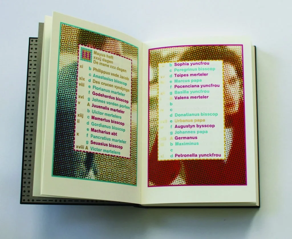  The image shows the calendar douple page with the month of May. Every Book of Hours starts with a calendar, so too the model I used for my remake. May is the month of love, the picture borders show a woman and a man, using contemporary material. 