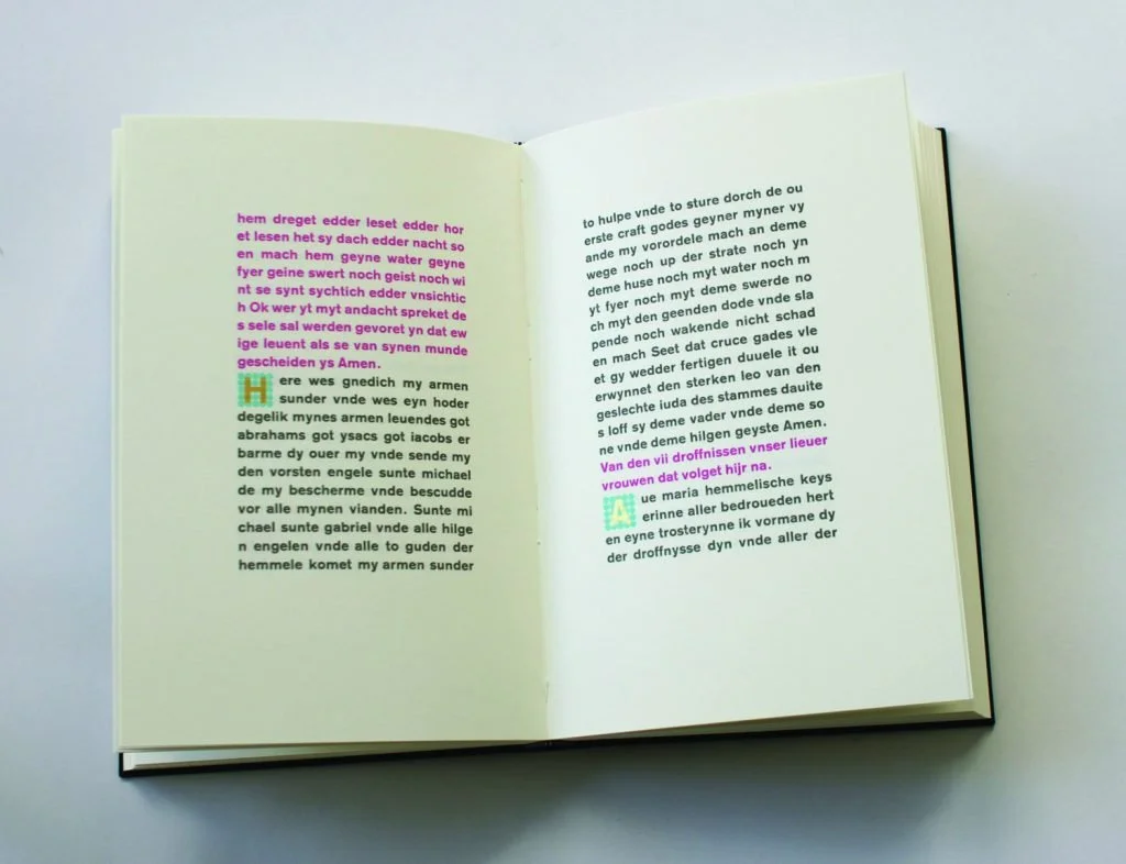  Shows a text douple page of The seven Penitential Psalms. Although the typography is a modern one, using the typface Akzidenz Grotesk, the use of colors and decorated capital letters follows strict the old manuscript model. But the used colors are o