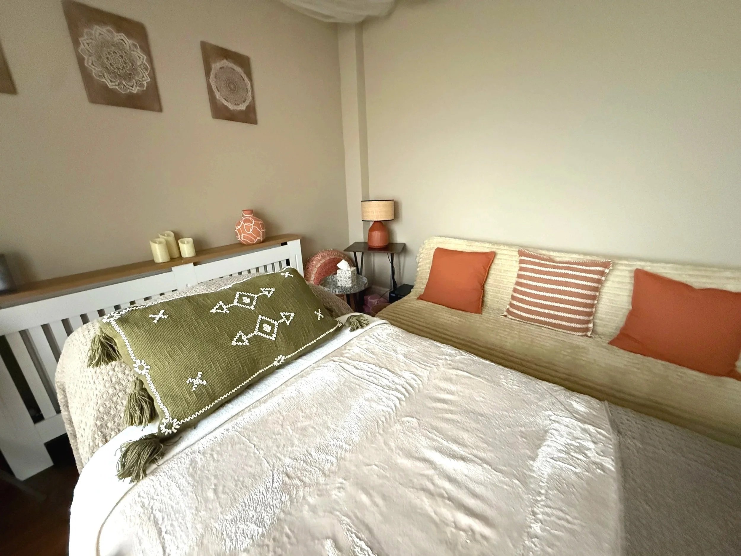 Massage therapist providing aromatherapy massage in Warrington at Root & Petal